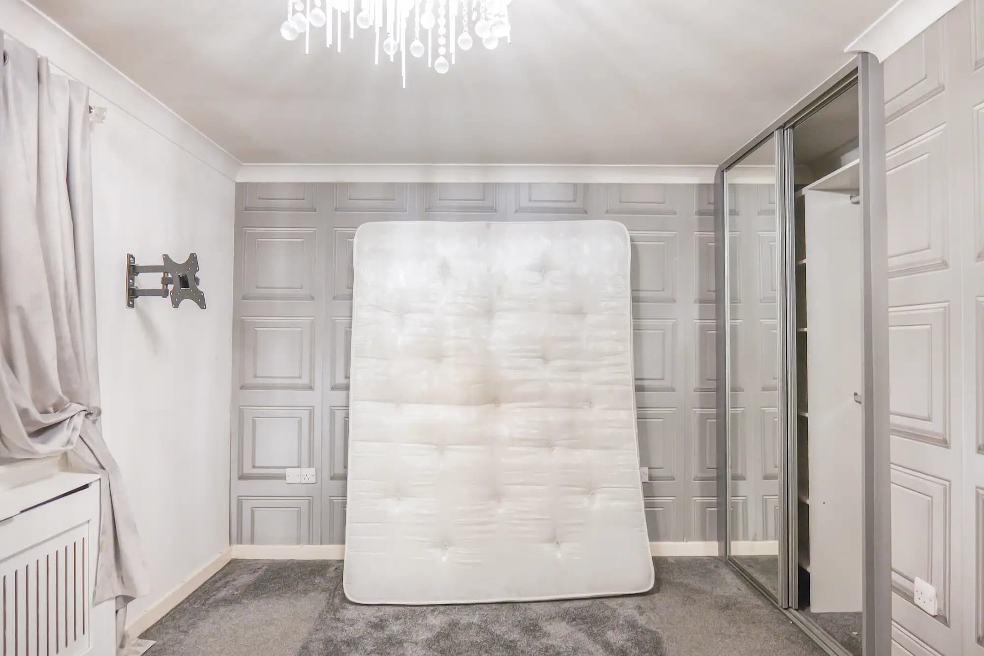 property photo 13 of 23