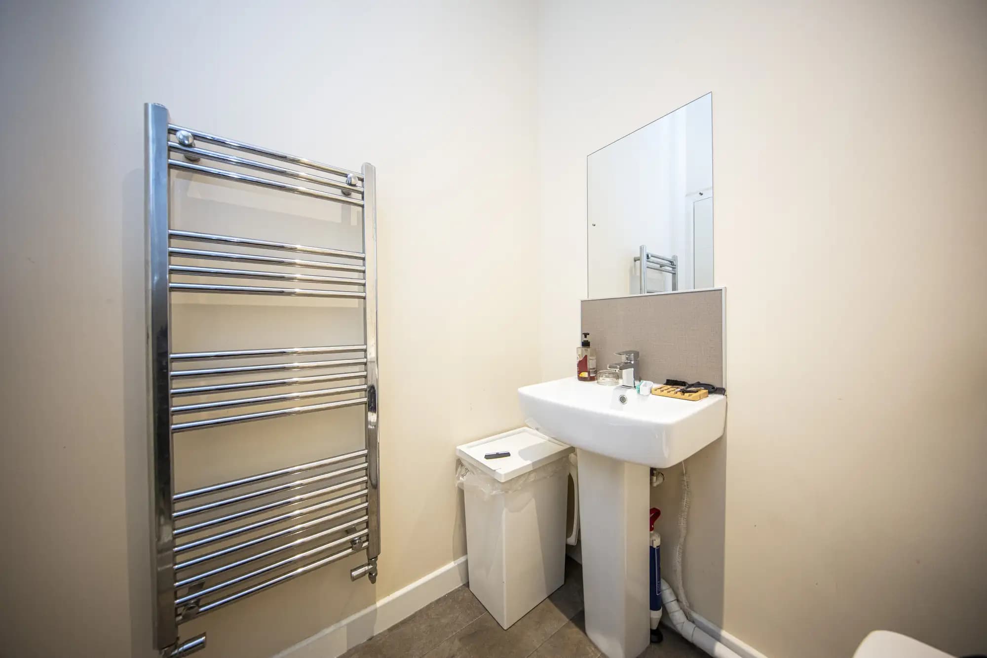 property photo 7 of 12