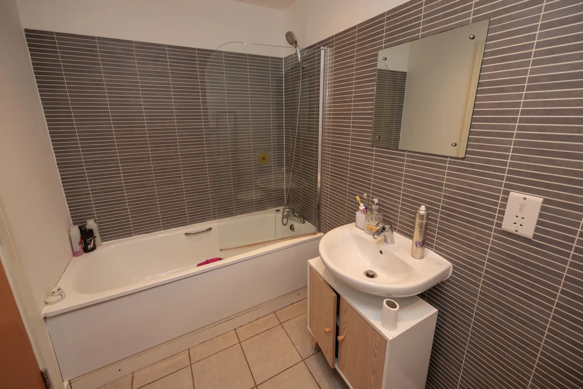property photo 9 of 13