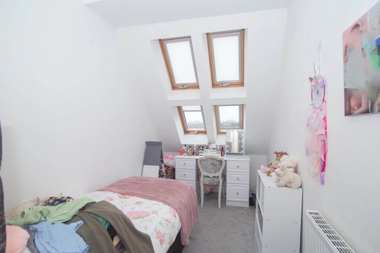 property photo 16 of 24