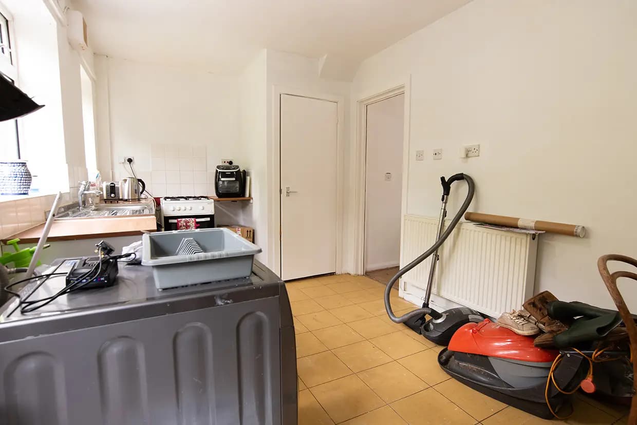 property photo 6 of 20