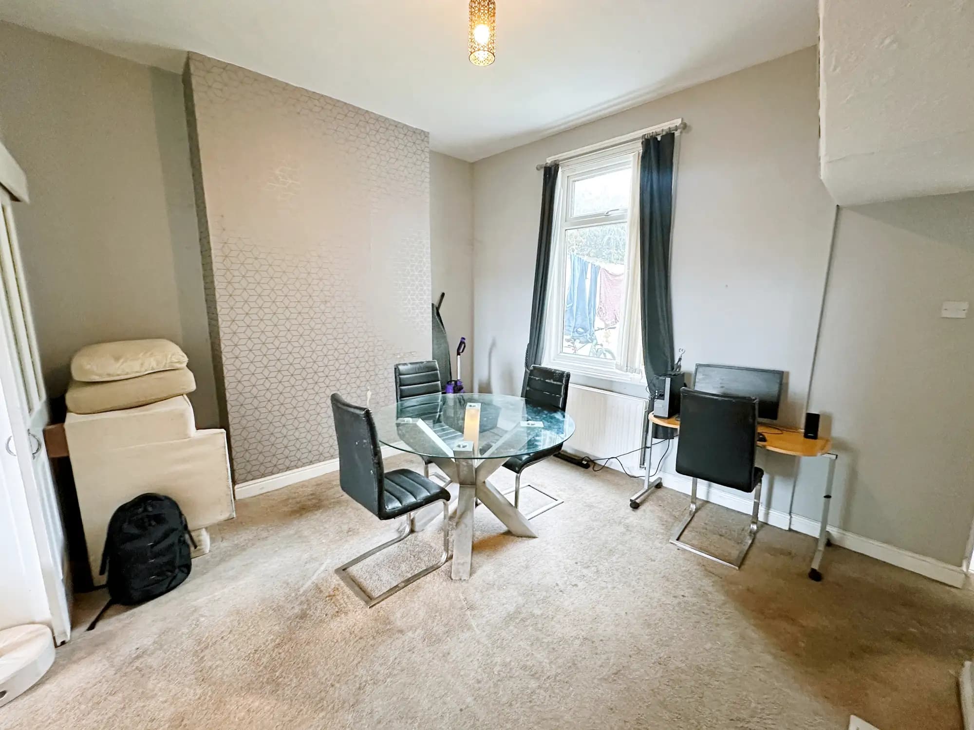 property photo 4 of 25