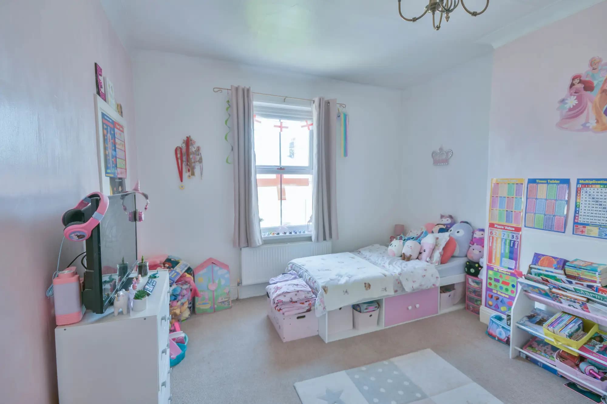 property photo 10 of 16