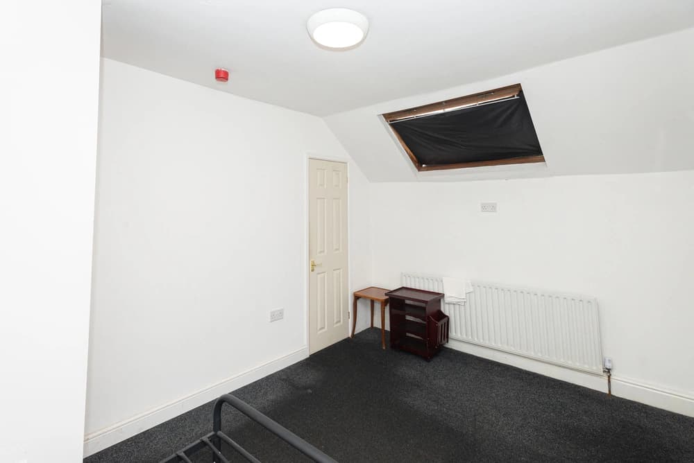 property photo 12 of 25