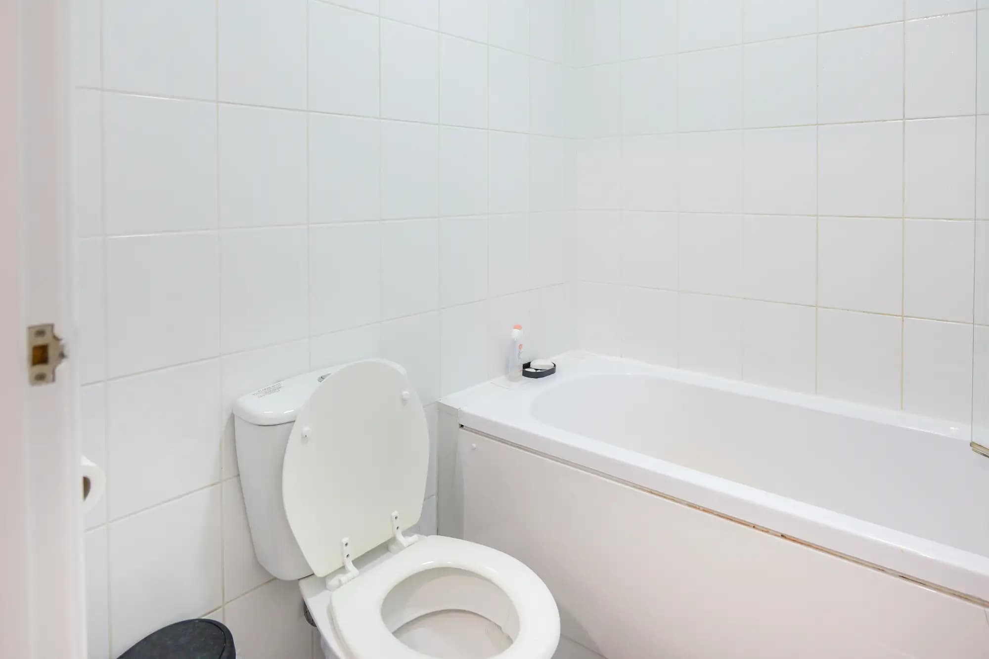 property photo 6 of 20