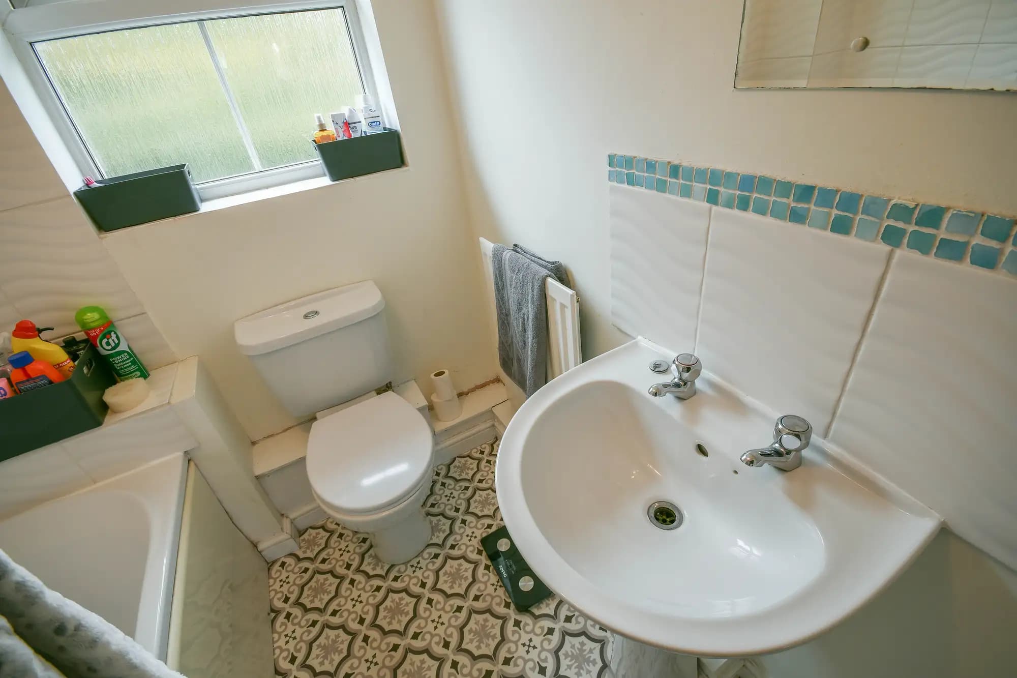 property photo 7 of 18