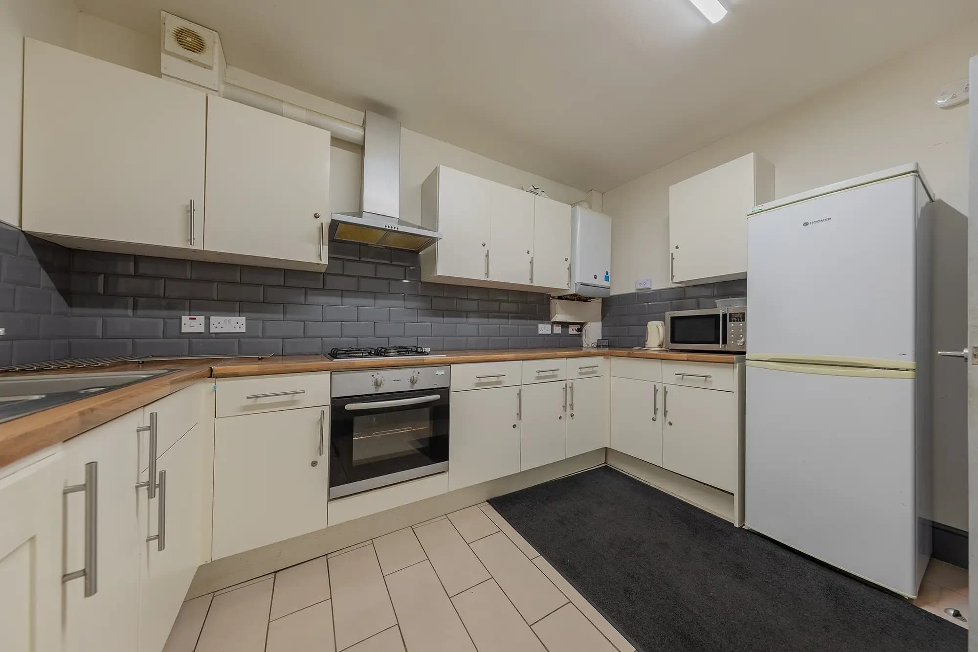 property photo 6 of 38