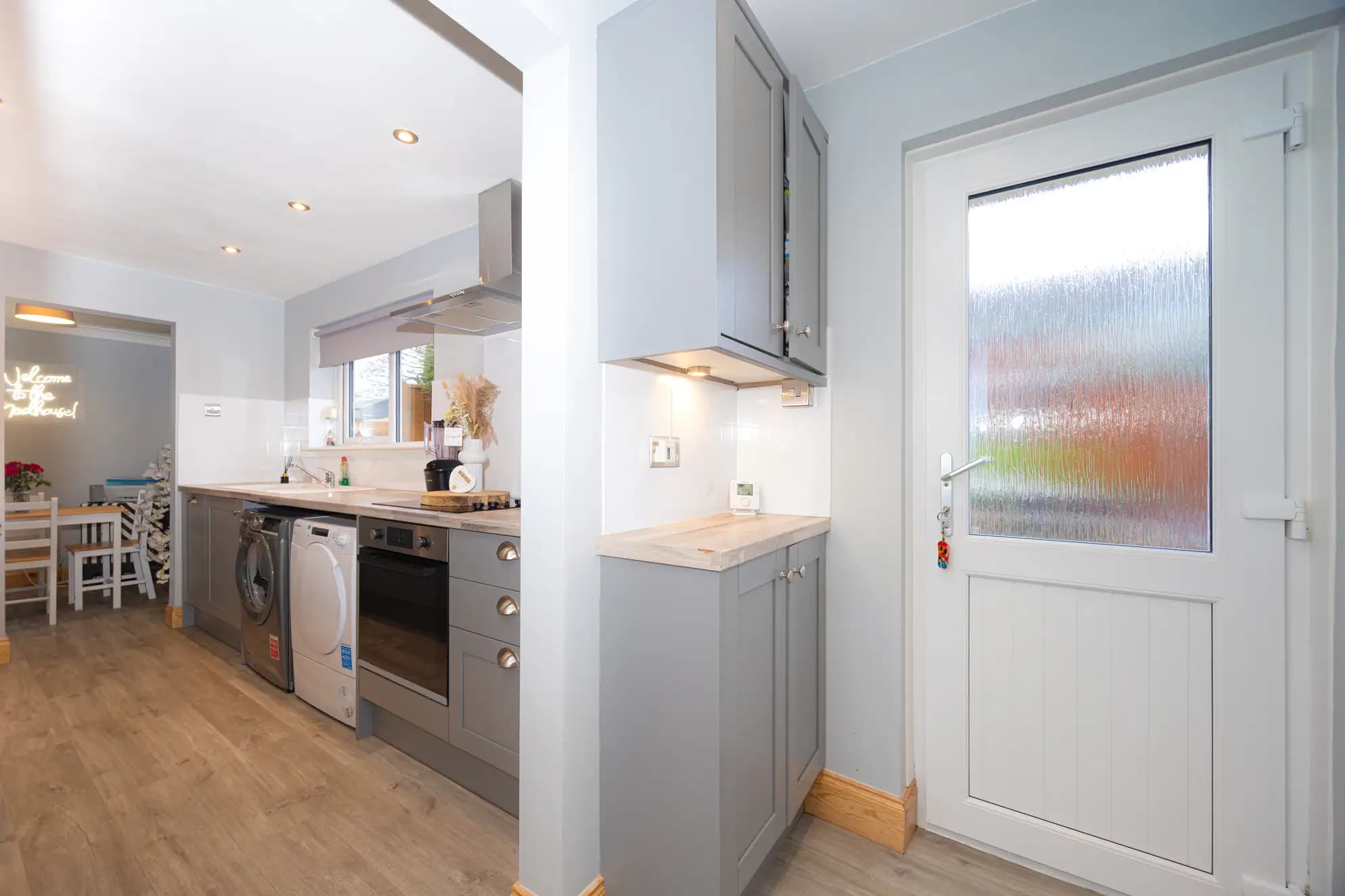 property photo 8 of 20