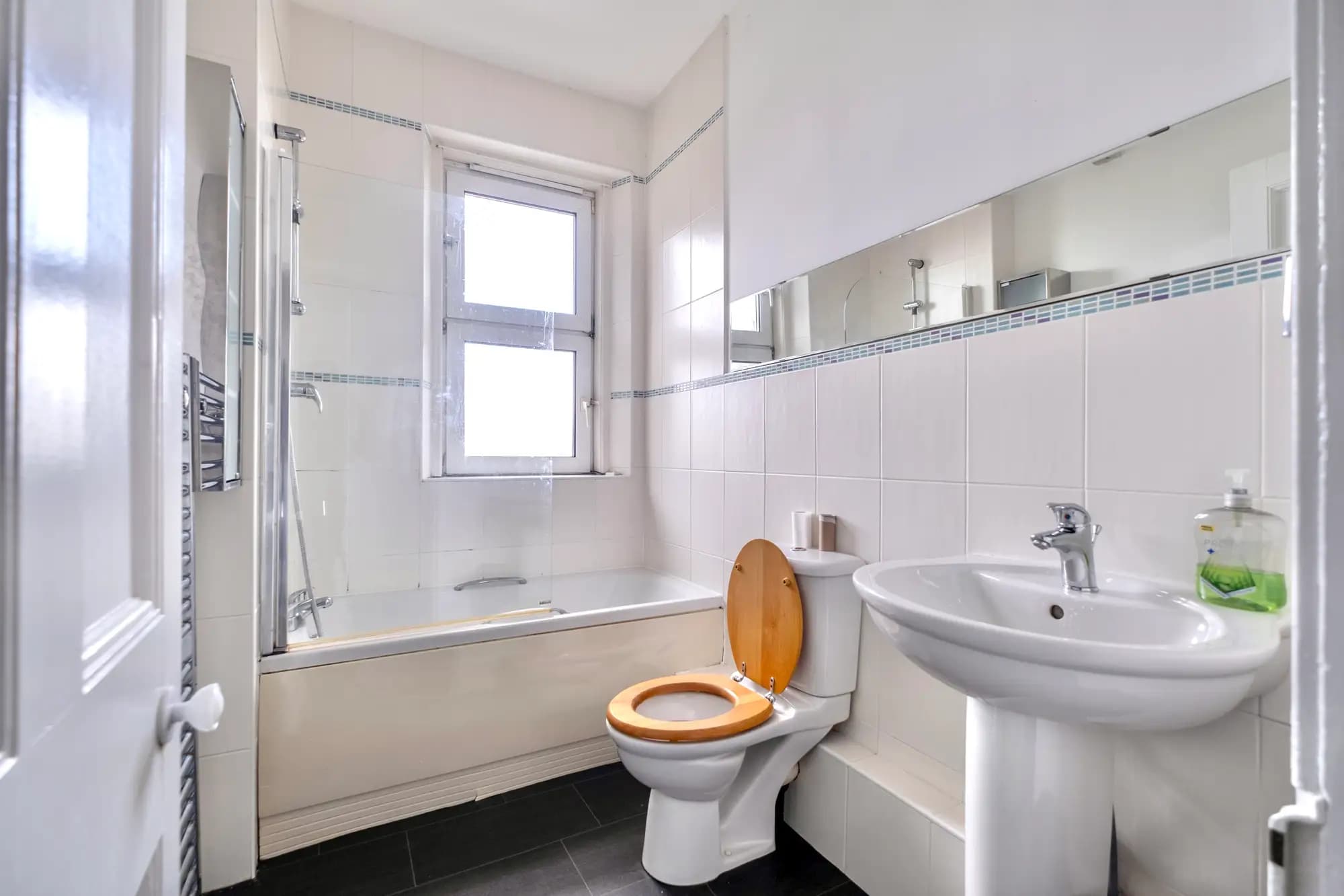 property photo 11 of 31