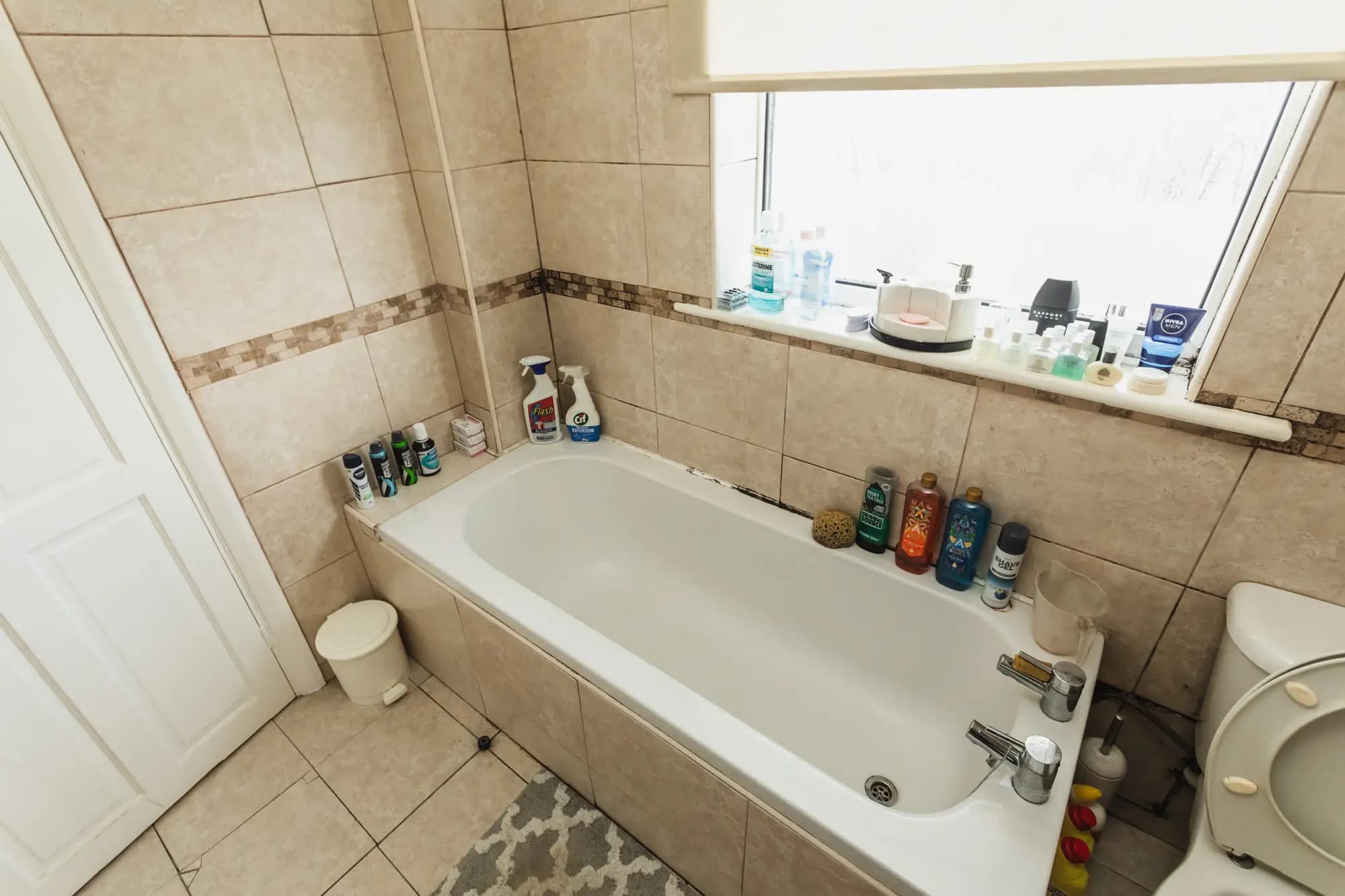 property photo 9 of 21