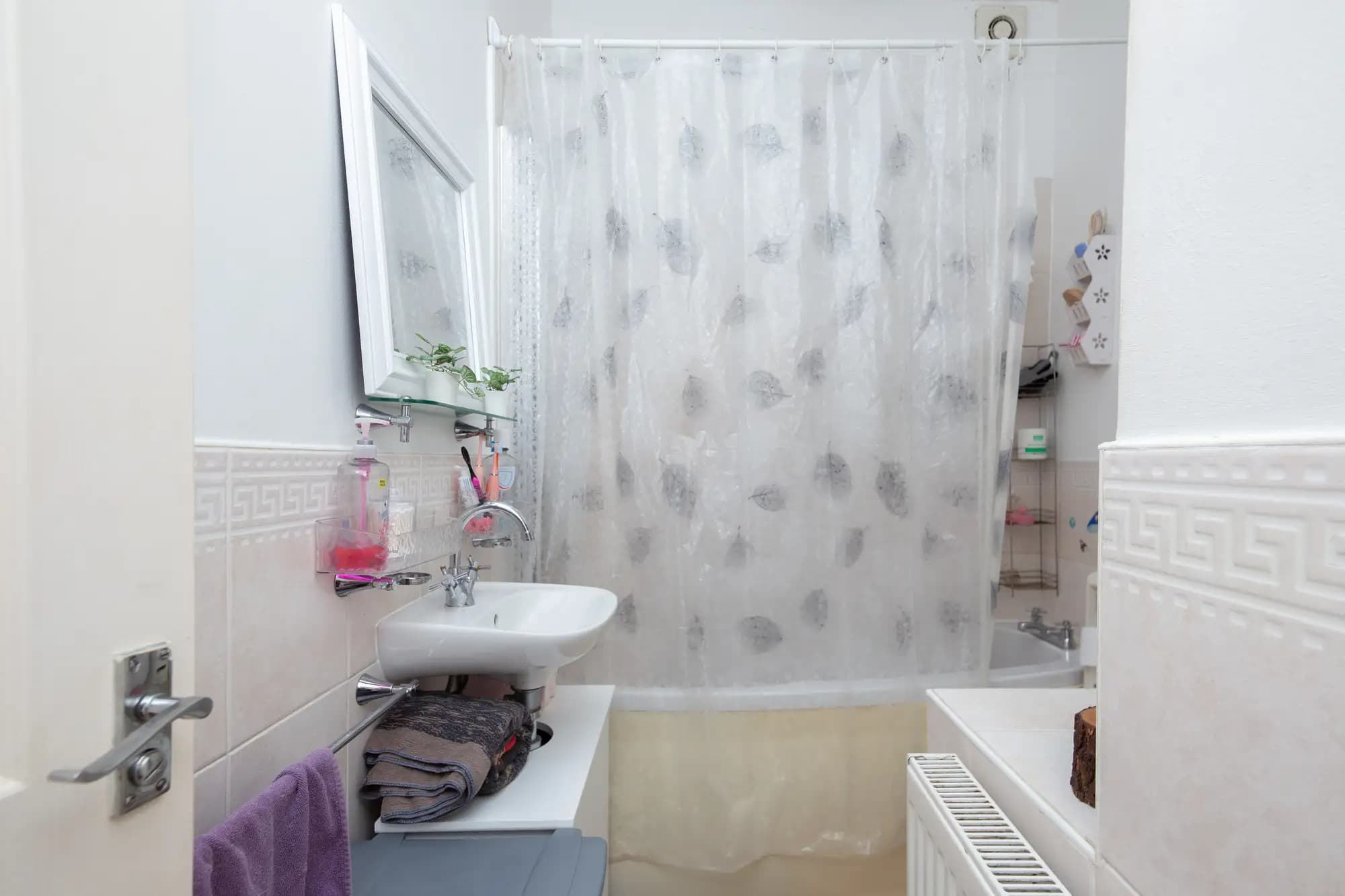 property photo 8 of 19