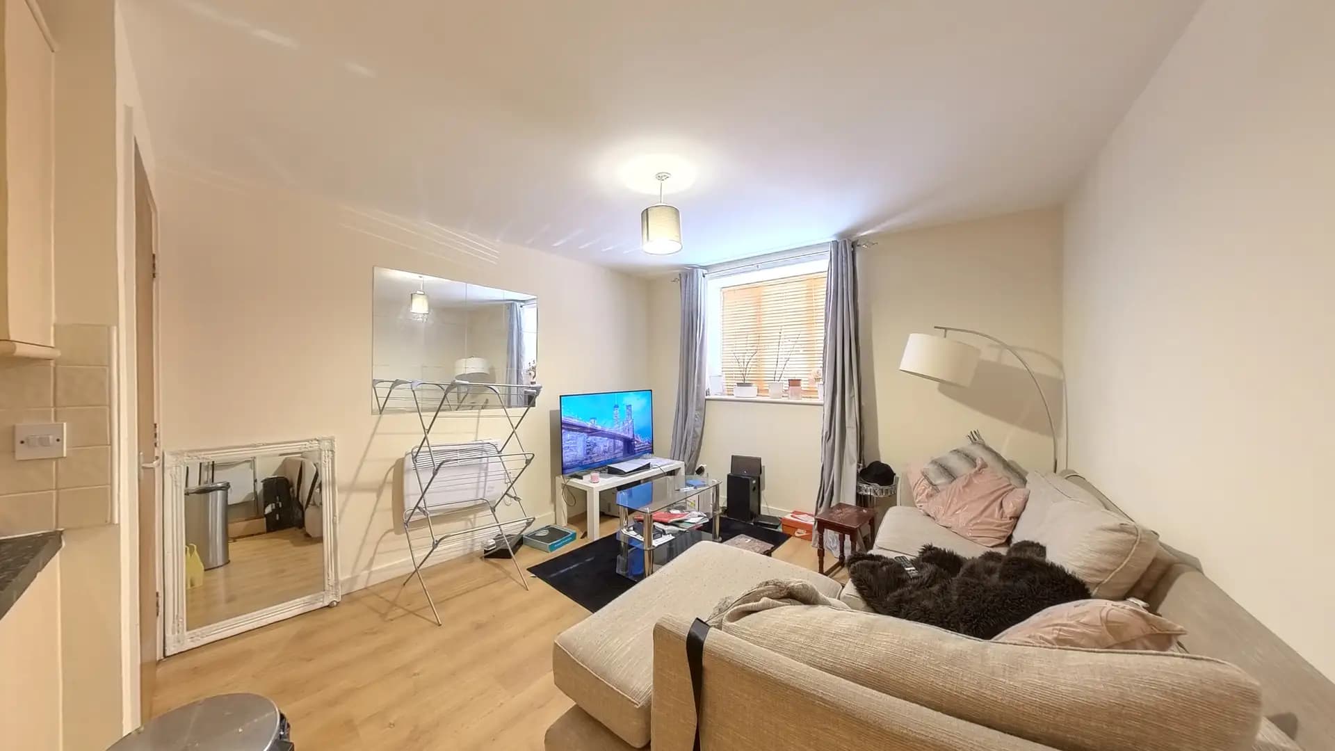 property photo 4 of 24
