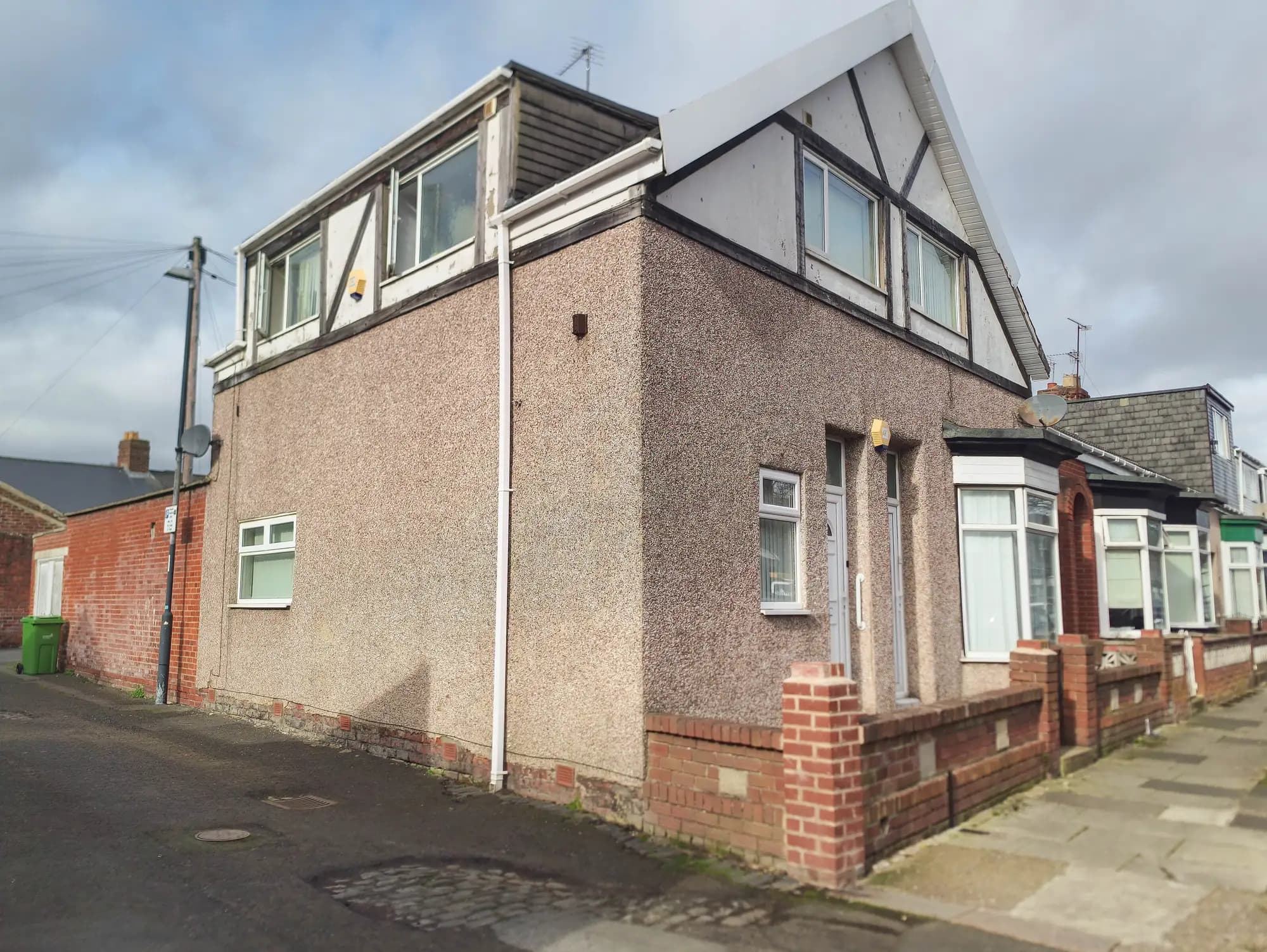 property photo 14 of 15