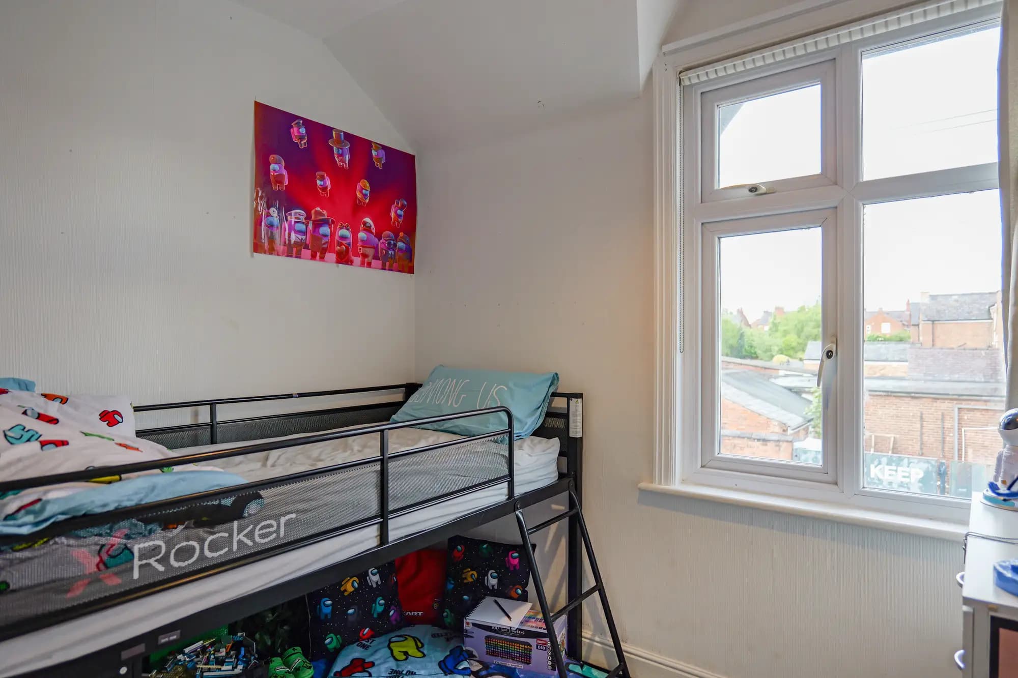 property photo 9 of 13
