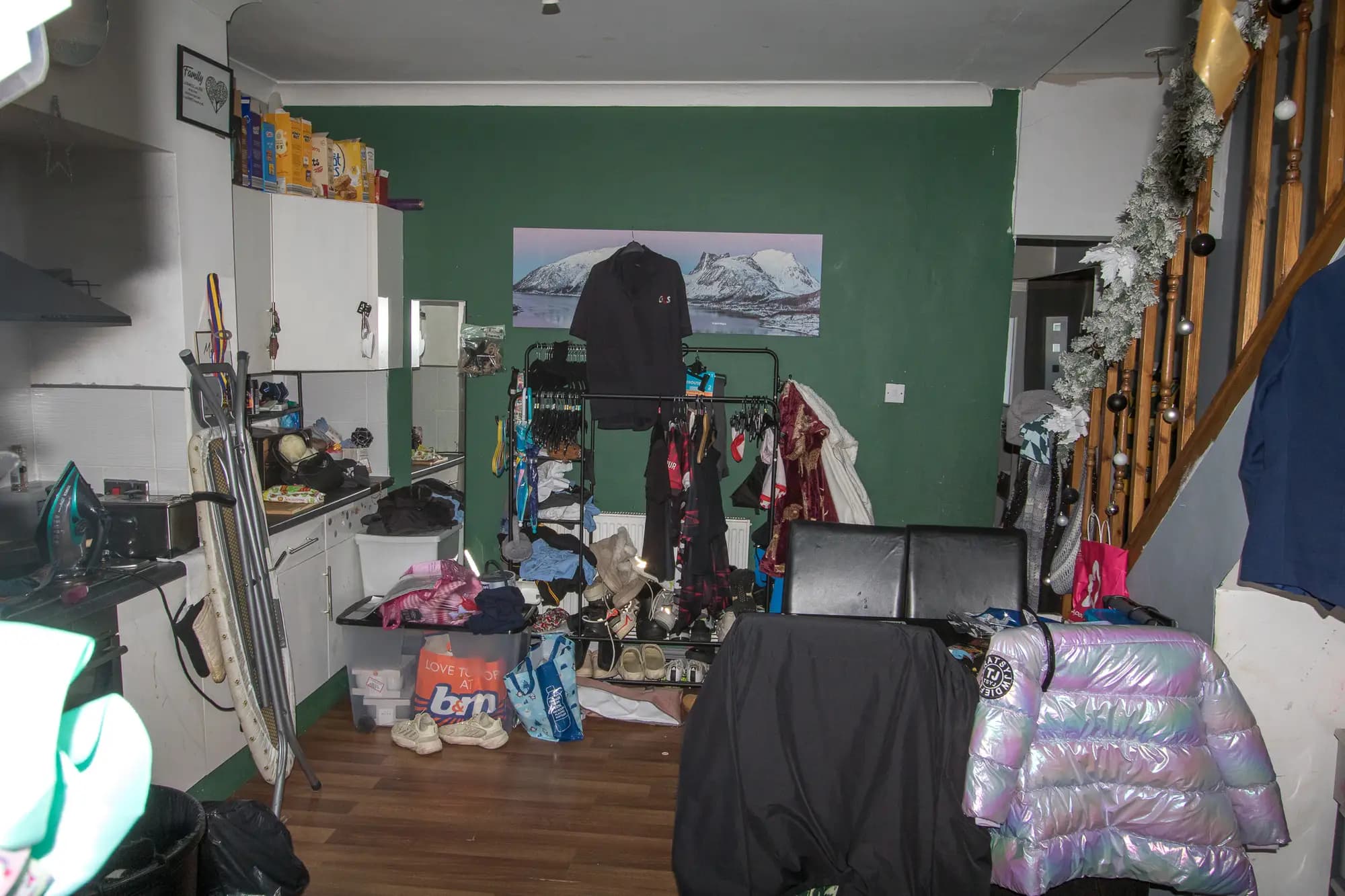 property photo 5 of 16
