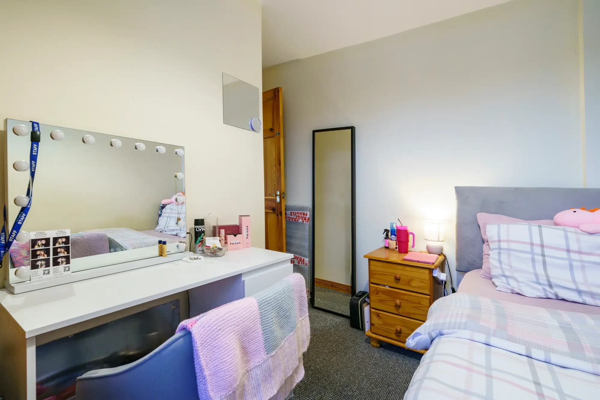 property photo 21 of 32
