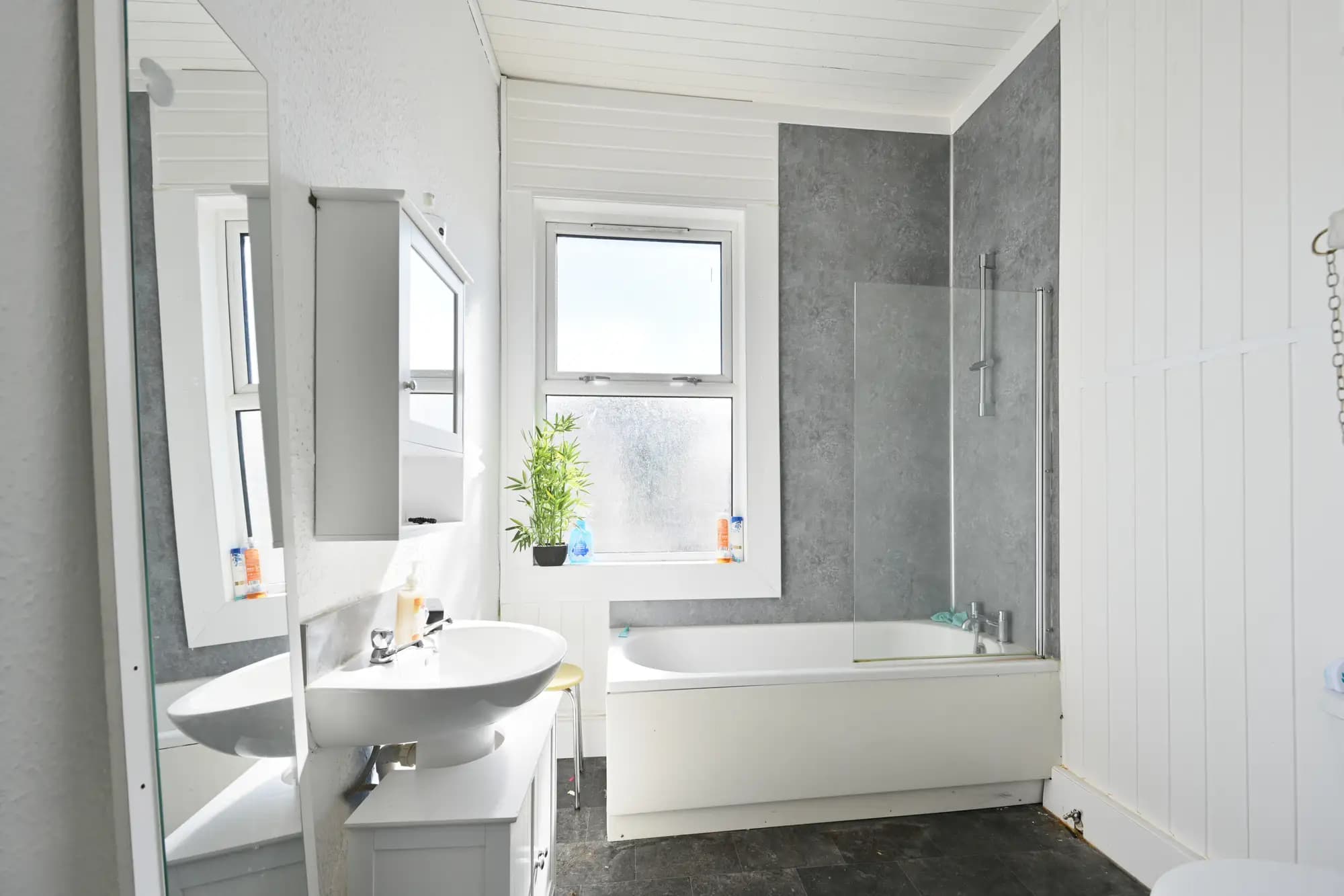 property photo 11 of 22