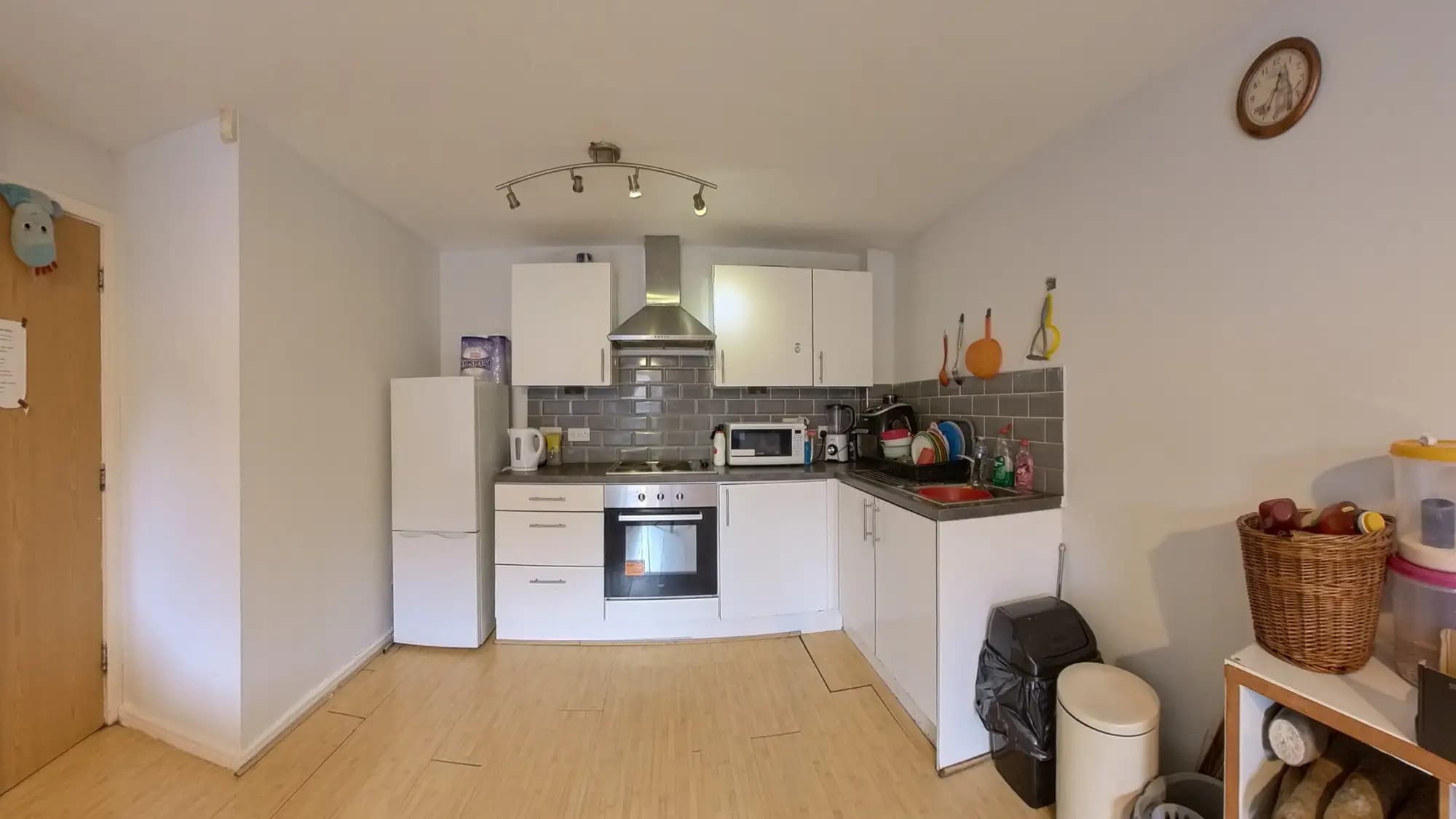 property photo 4 of 24