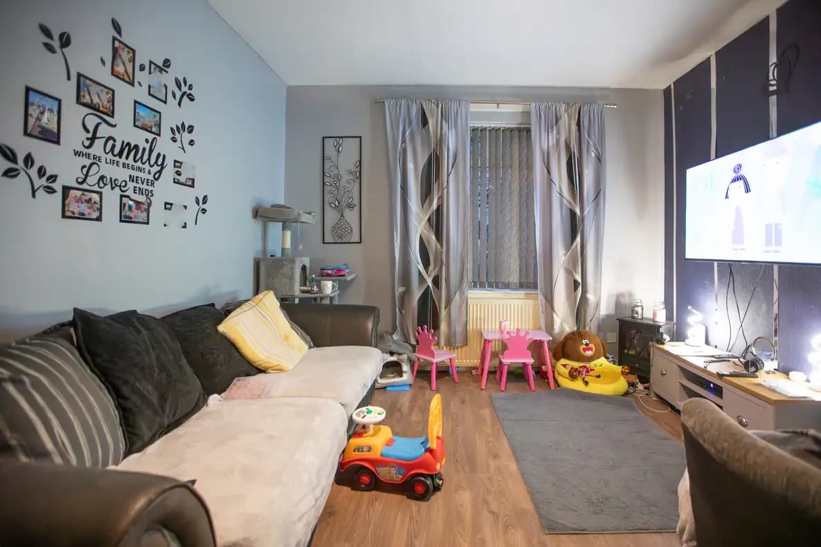 property photo 2 of 28