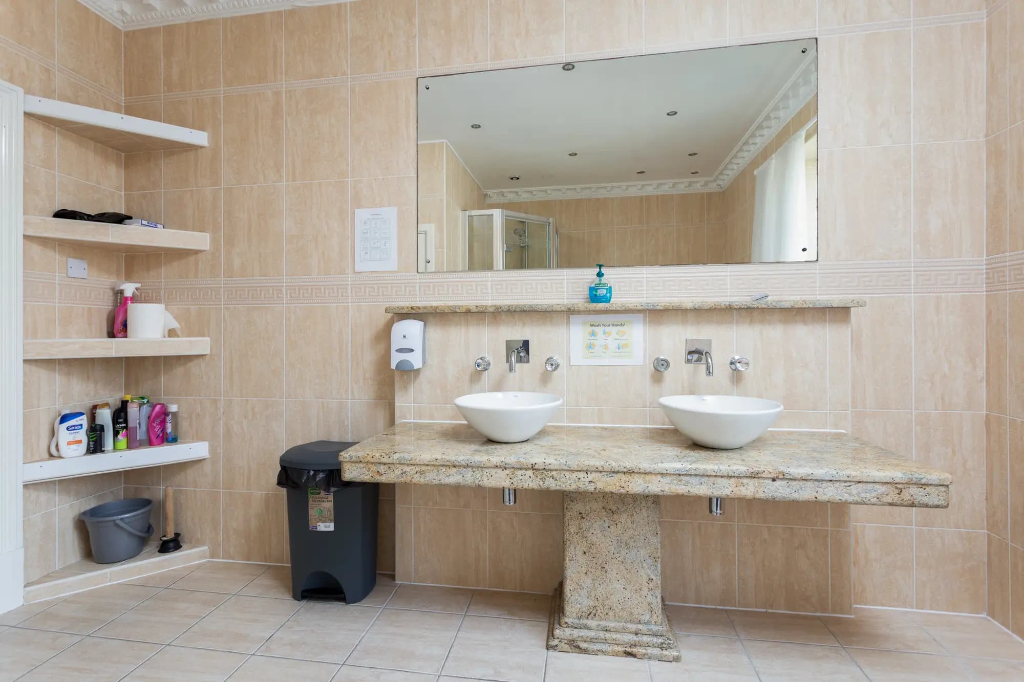 property photo 11 of 29