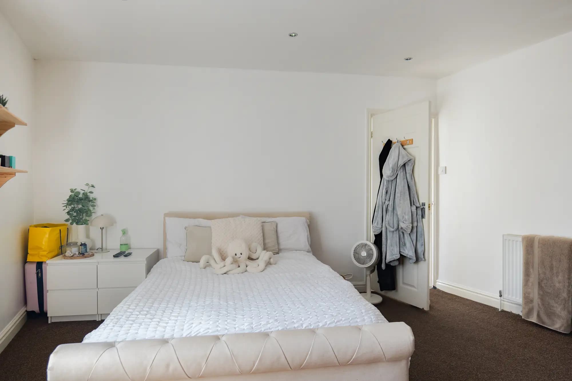 property photo 17 of 31
