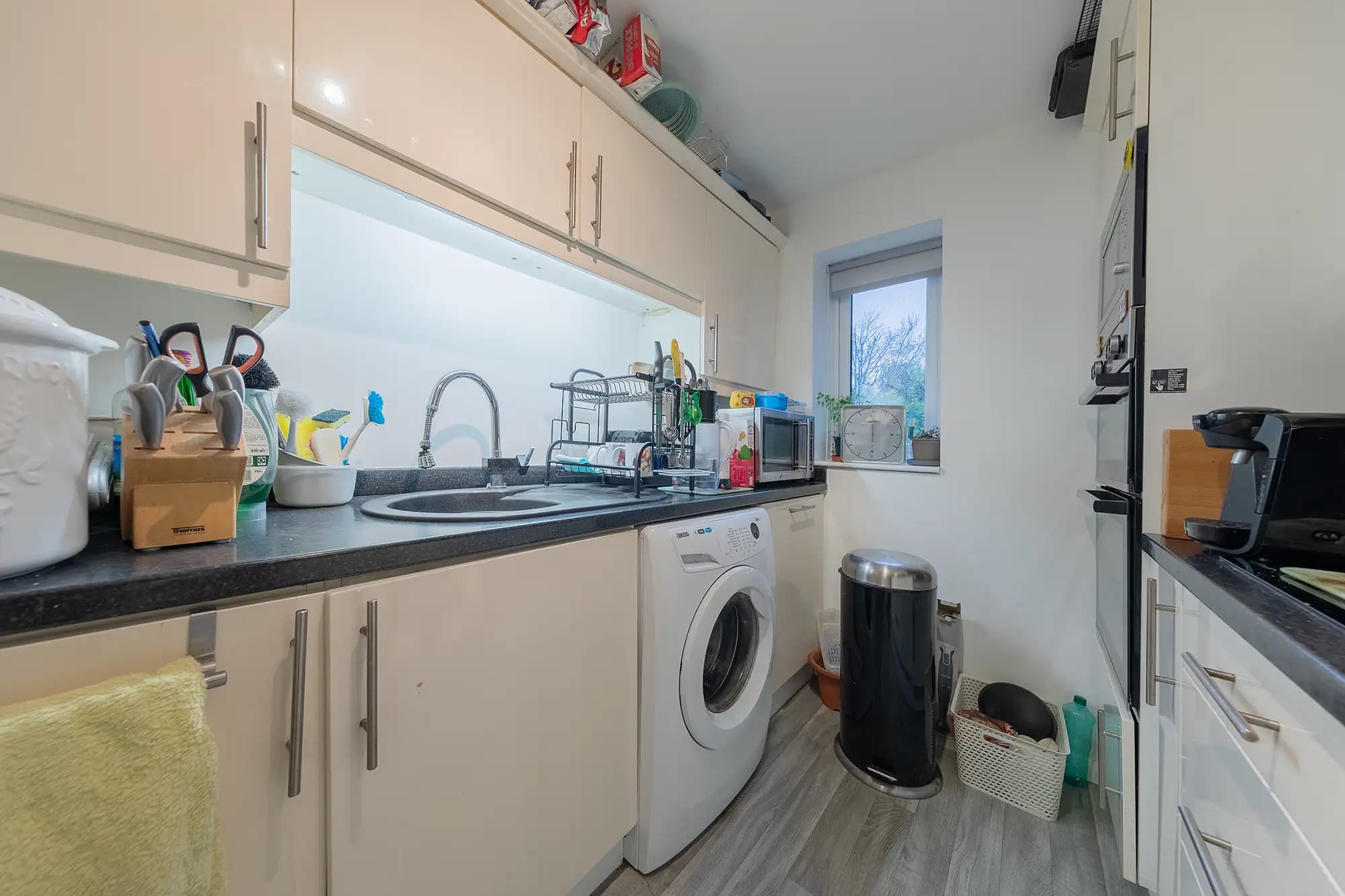 property photo 5 of 17