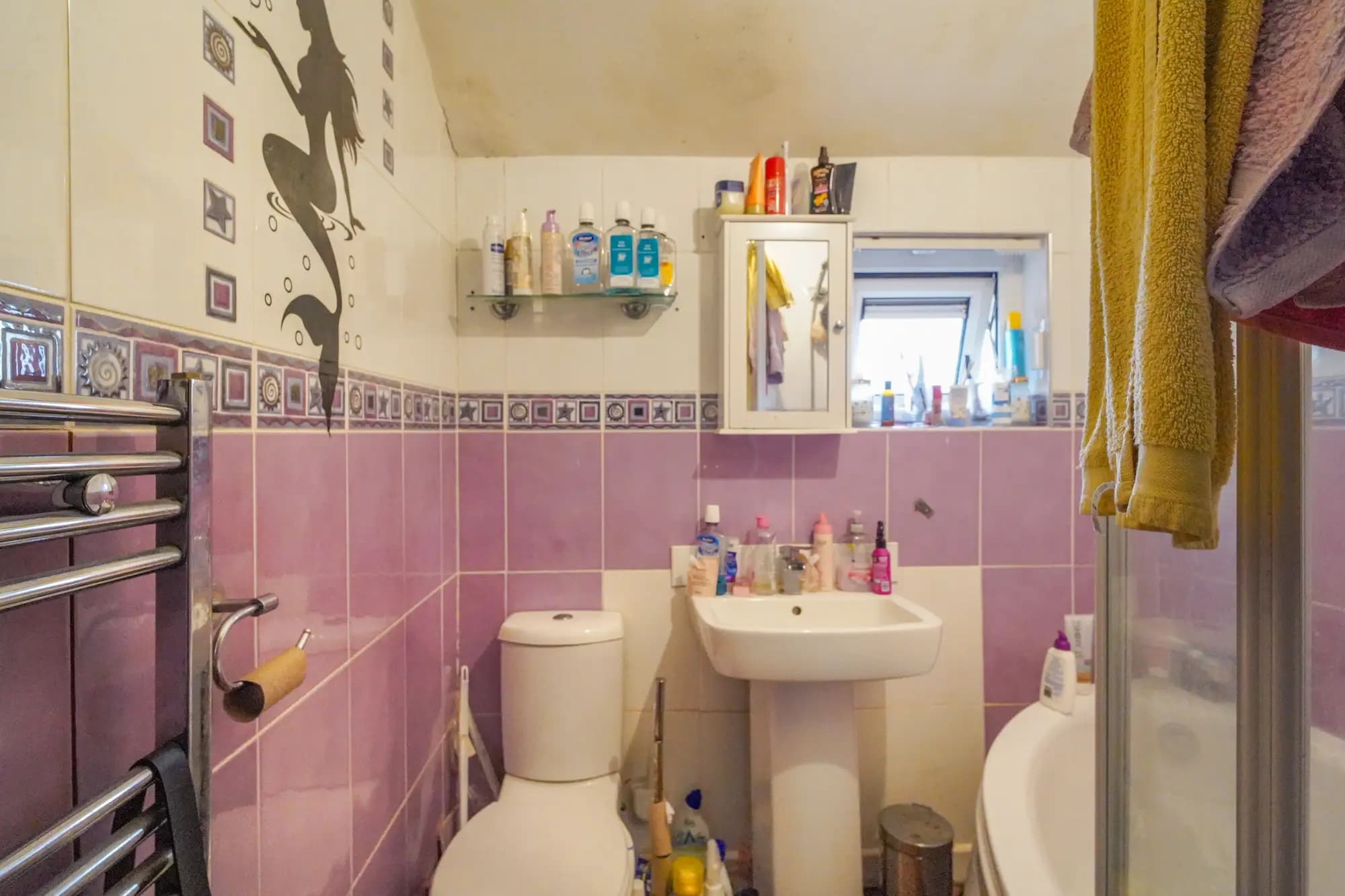 property photo 6 of 17