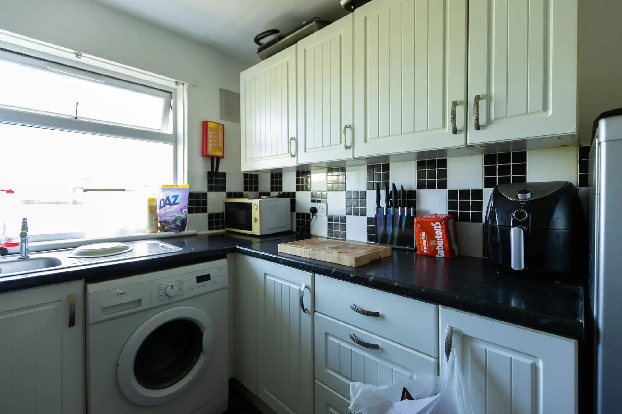property photo 6 of 22