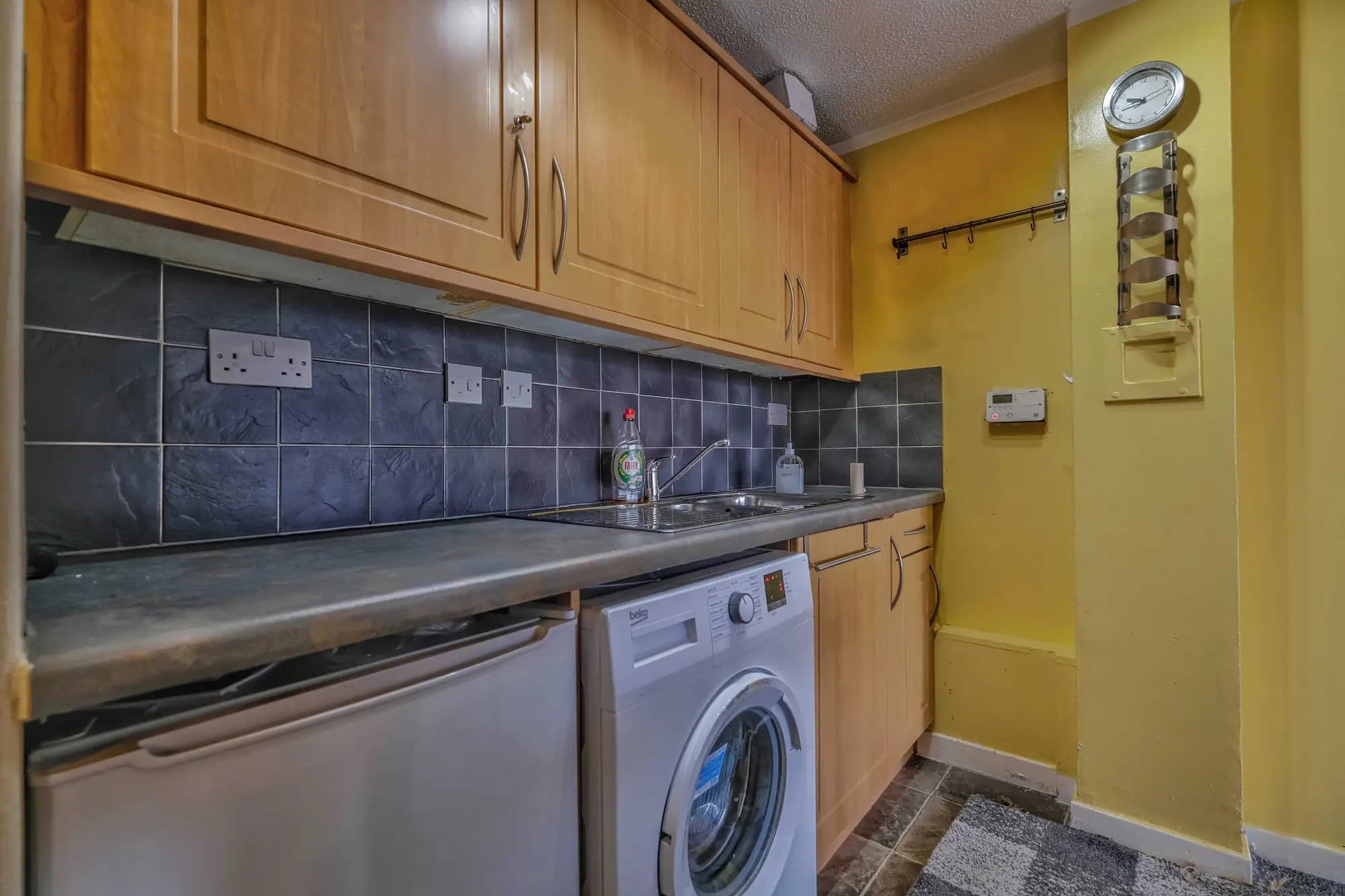 property photo 7 of 16