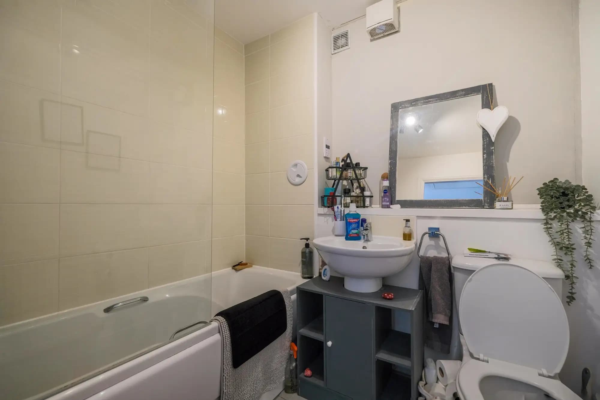 property photo 13 of 27