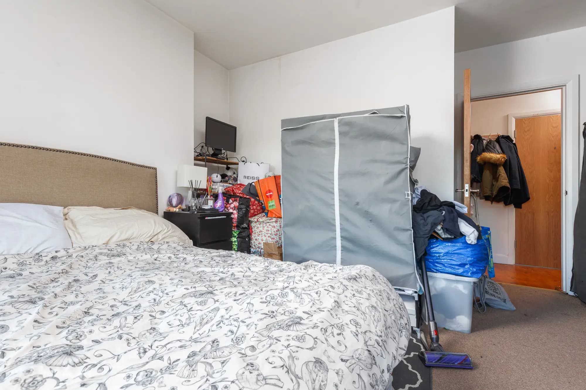 property photo 8 of 12