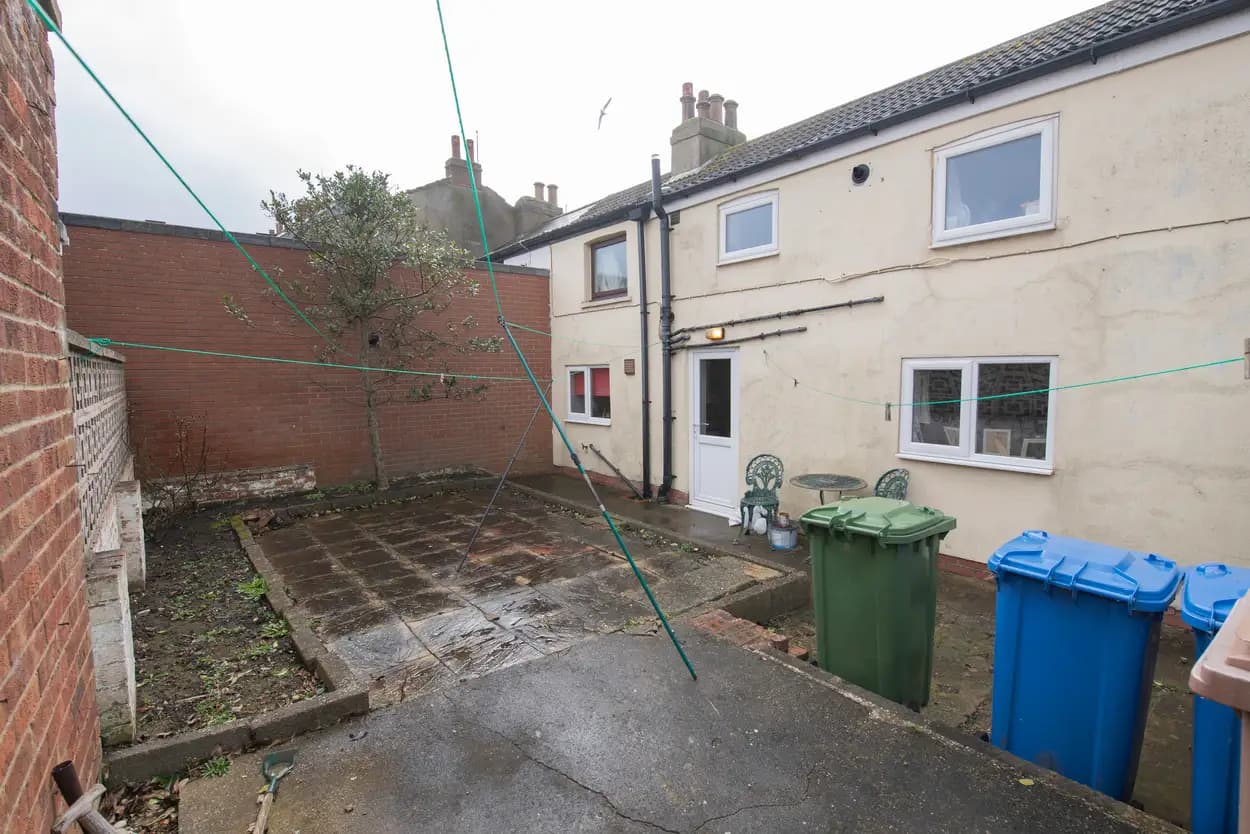 property photo 23 of 38