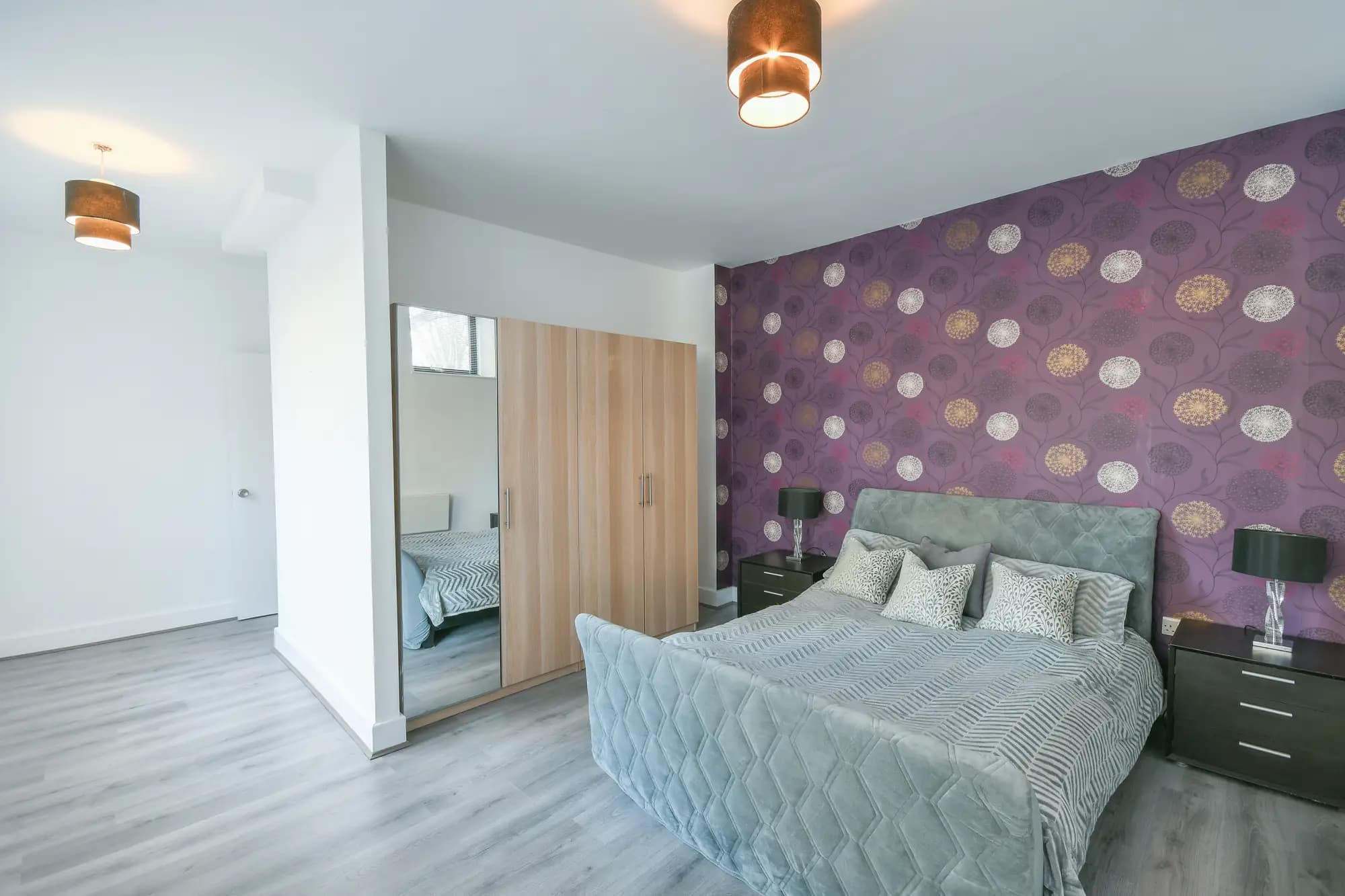 property photo 8 of 14