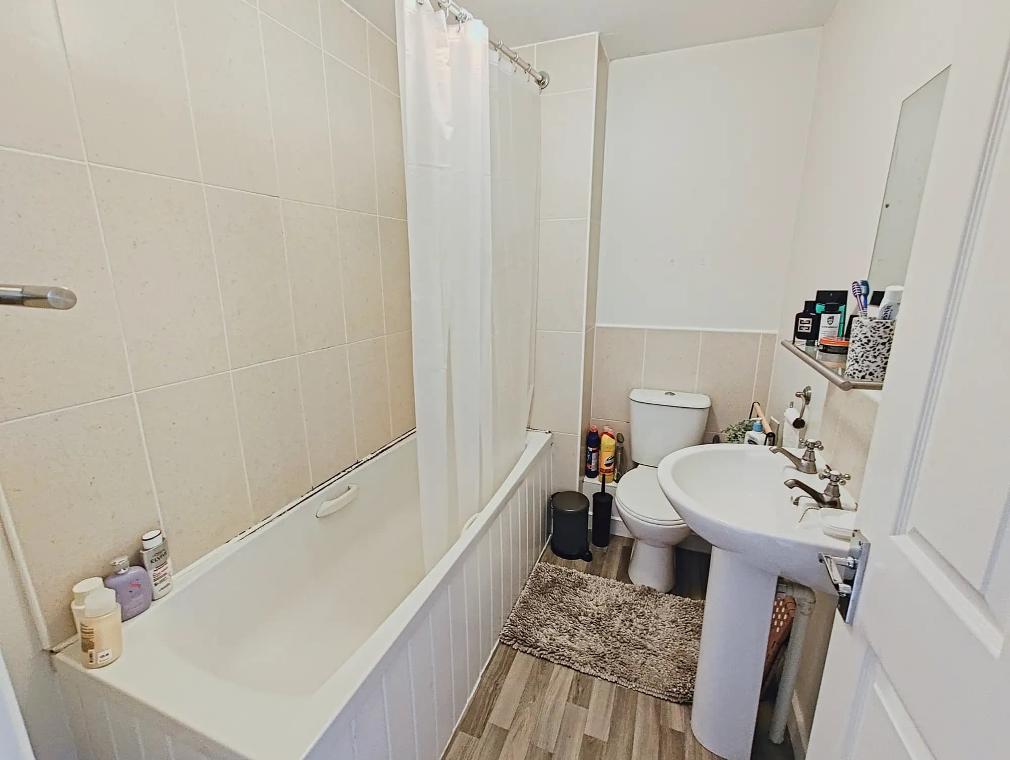 property photo 9 of 23