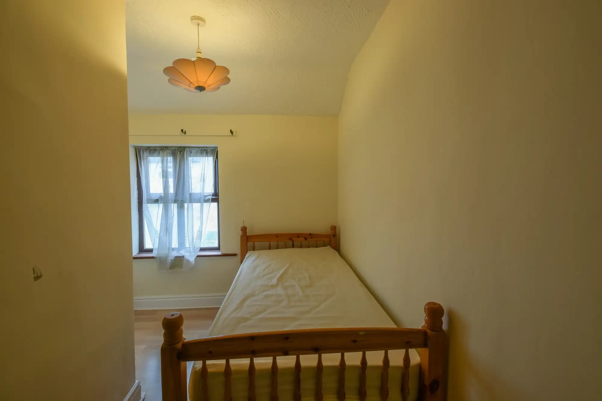 property photo 10 of 16