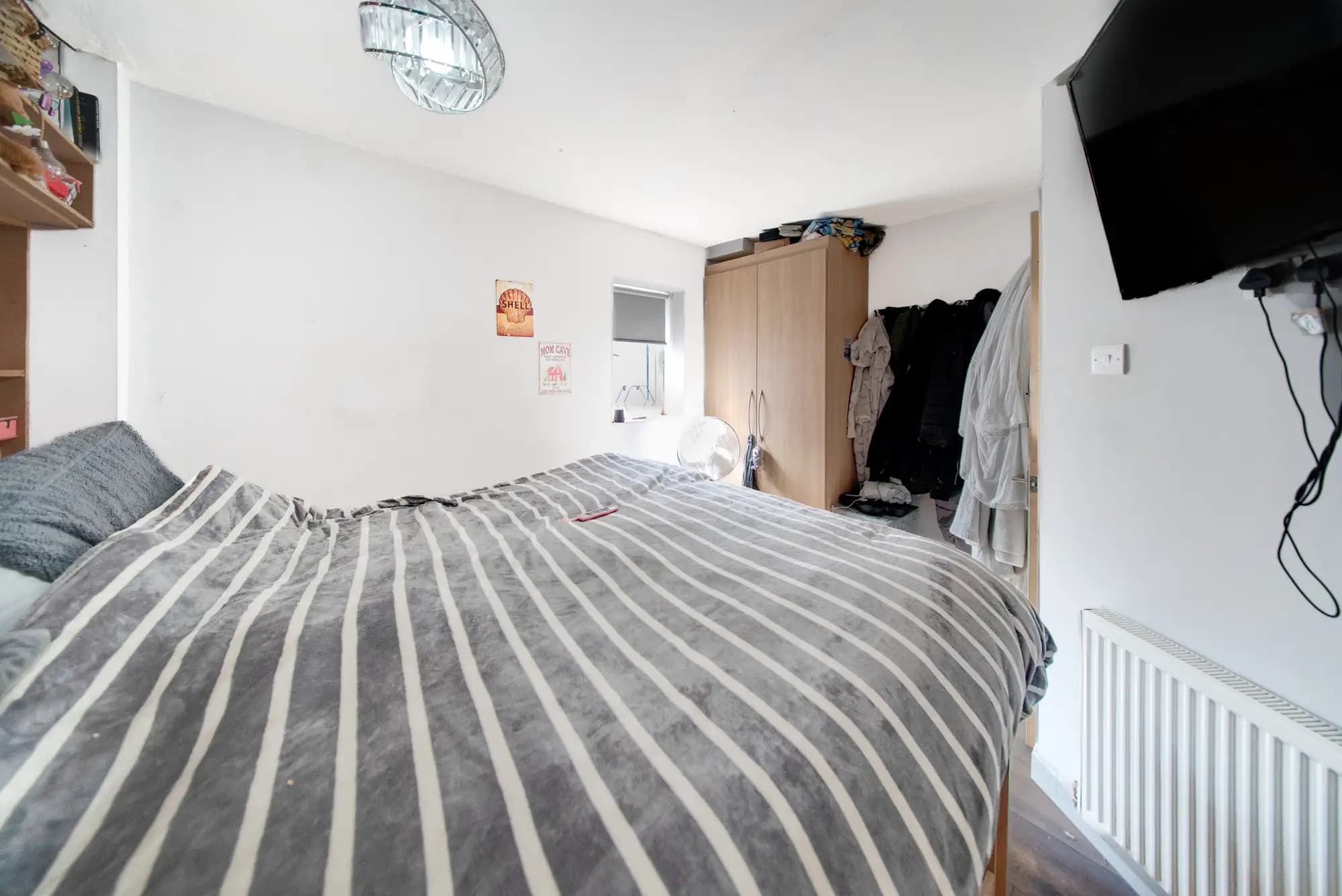 property photo 13 of 18