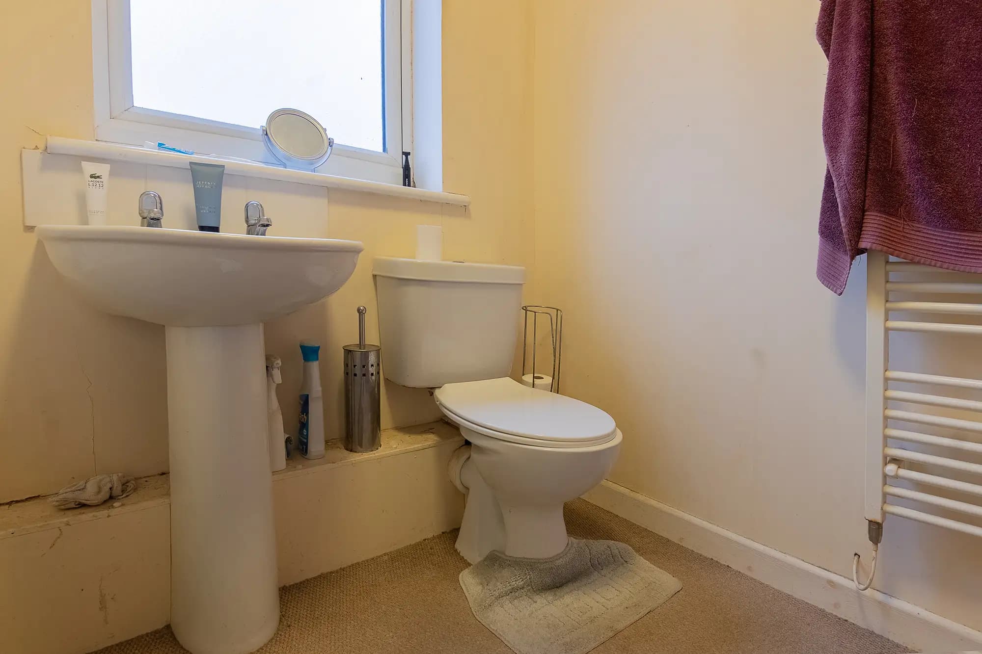 property photo 8 of 17