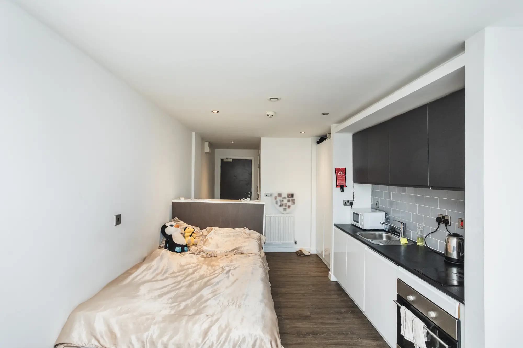 property photo 6 of 19