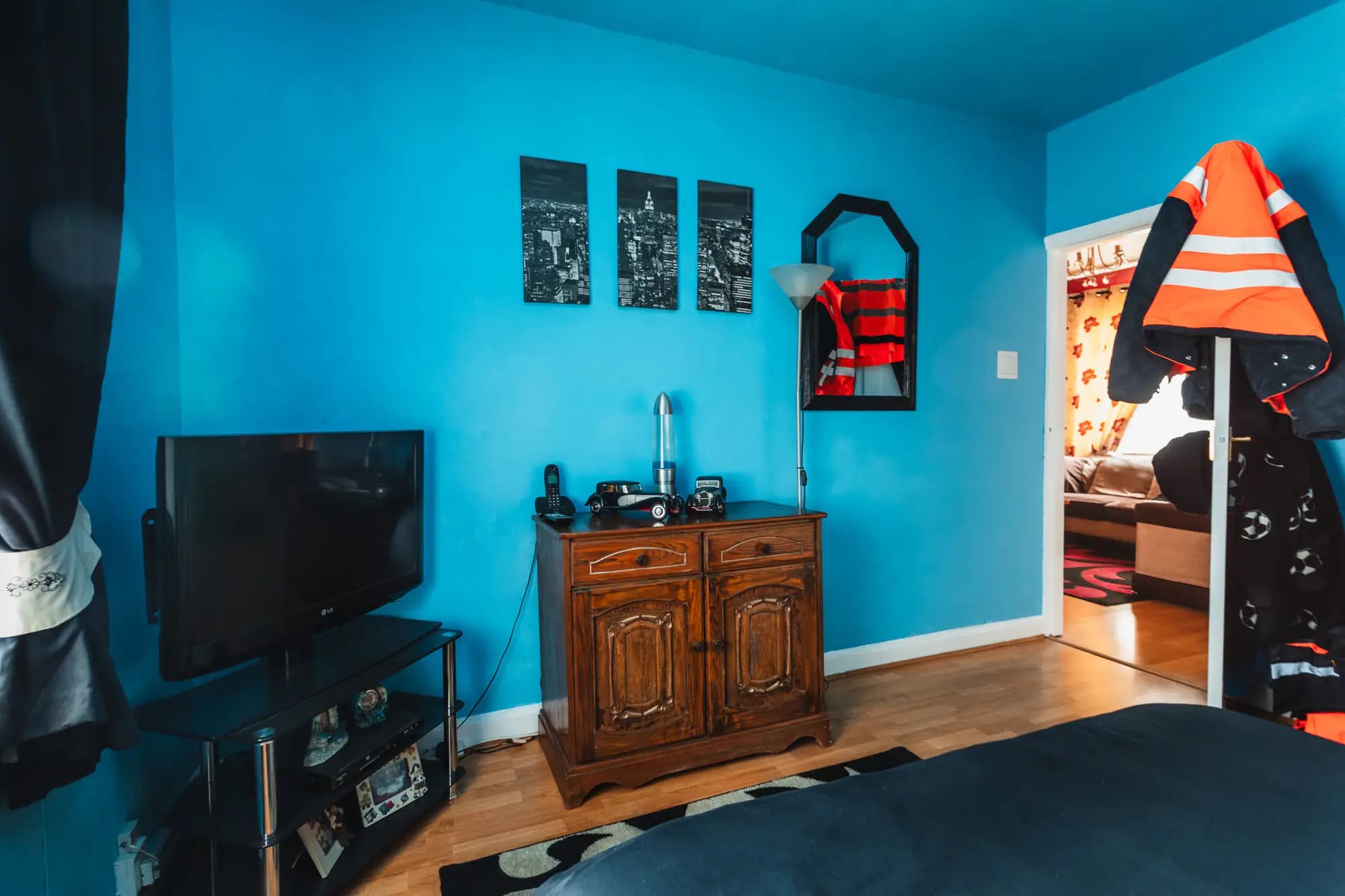 property photo 13 of 21