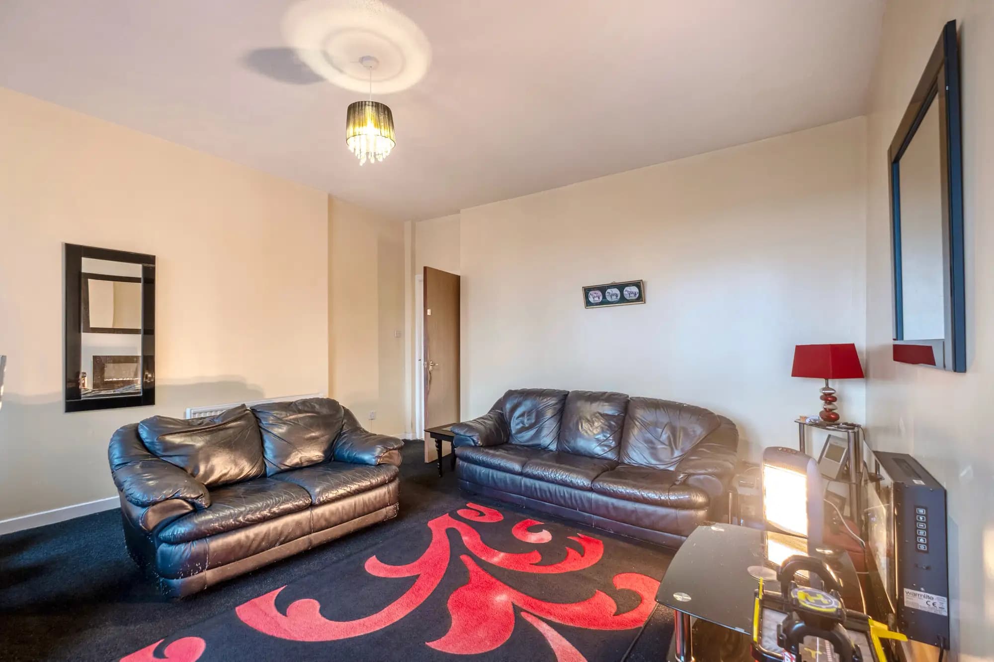 property photo 5 of 33