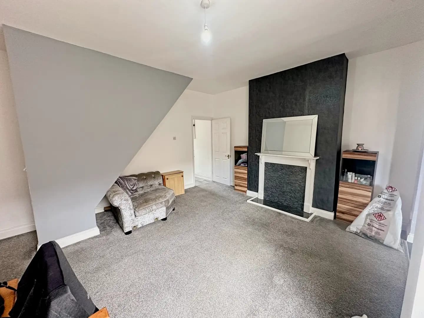 property photo 4 of 23