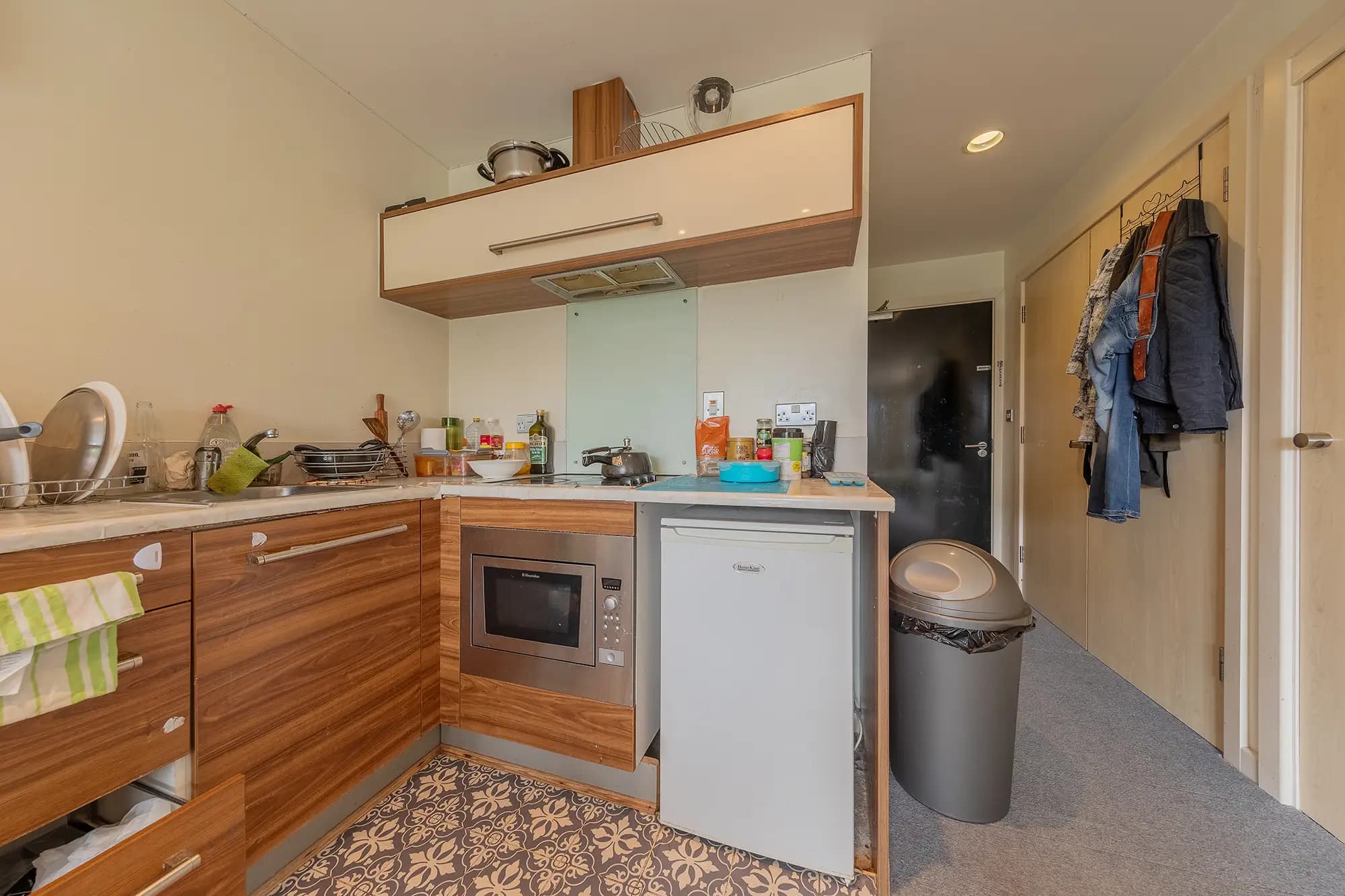 property photo 6 of 16