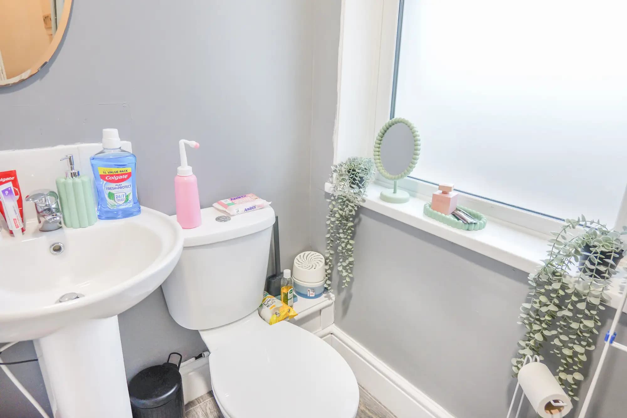 property photo 8 of 17