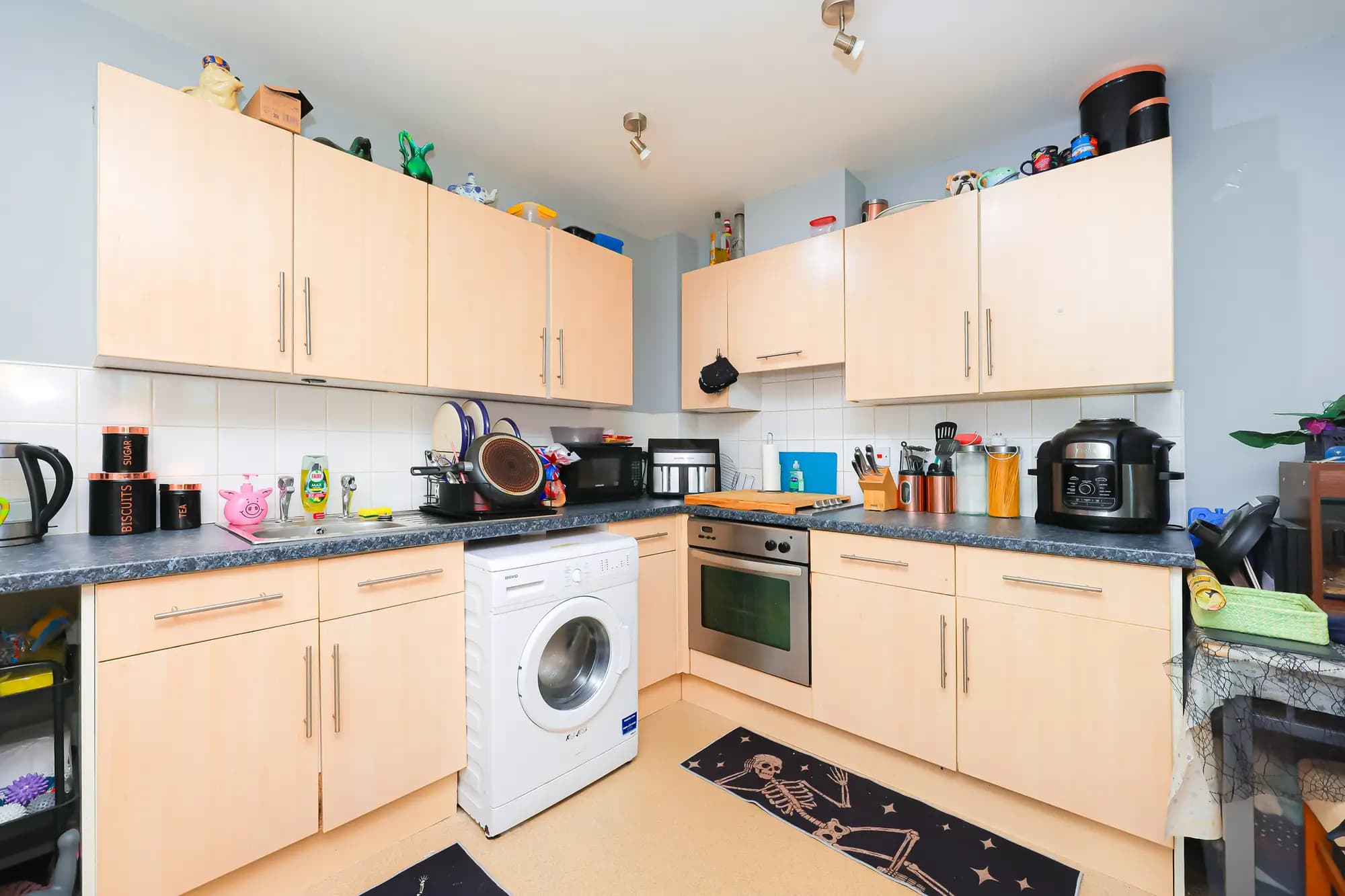 property photo 6 of 25
