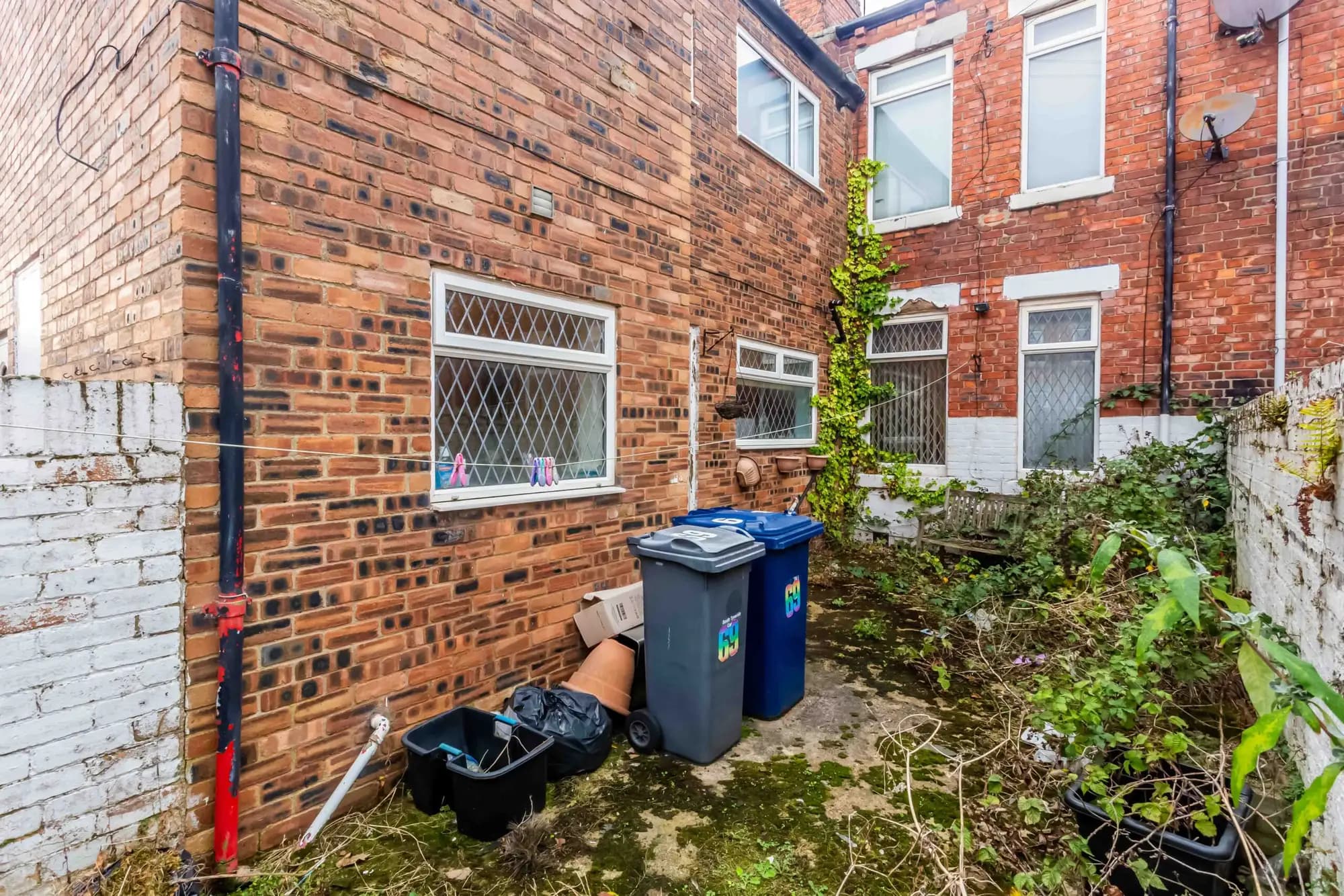property photo 13 of 14