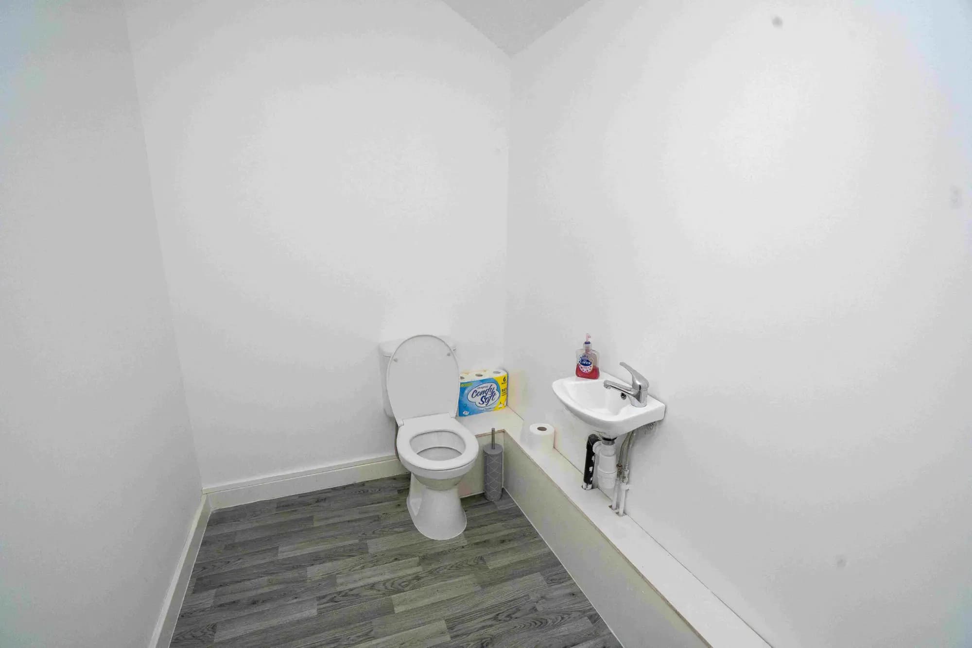 property photo 20 of 23