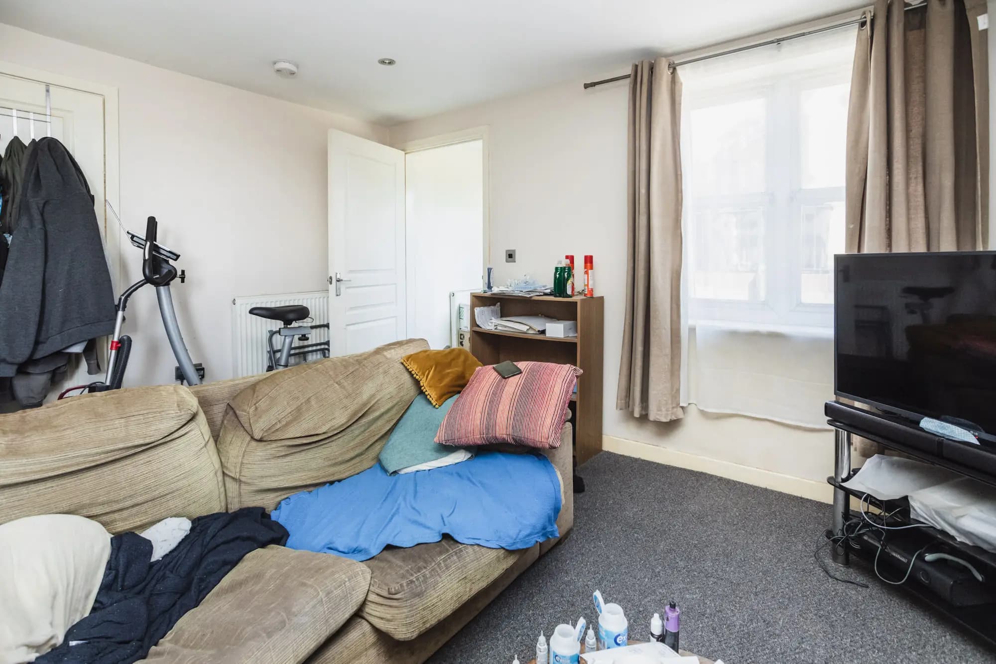 property photo 5 of 19