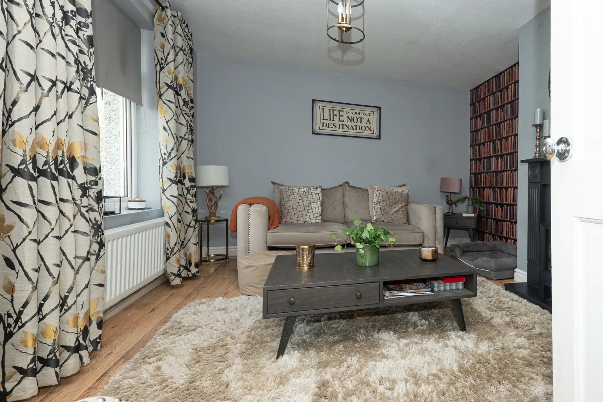 property photo 4 of 25