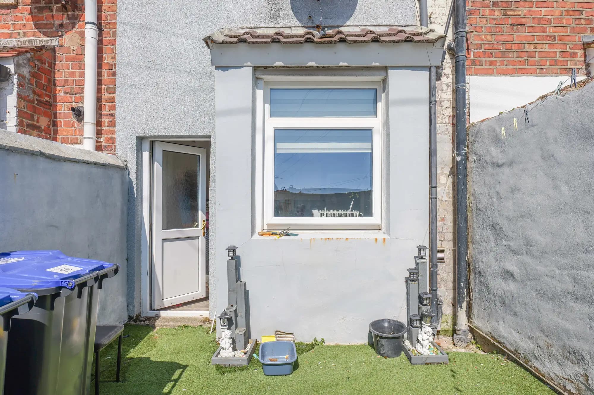 property photo 21 of 25