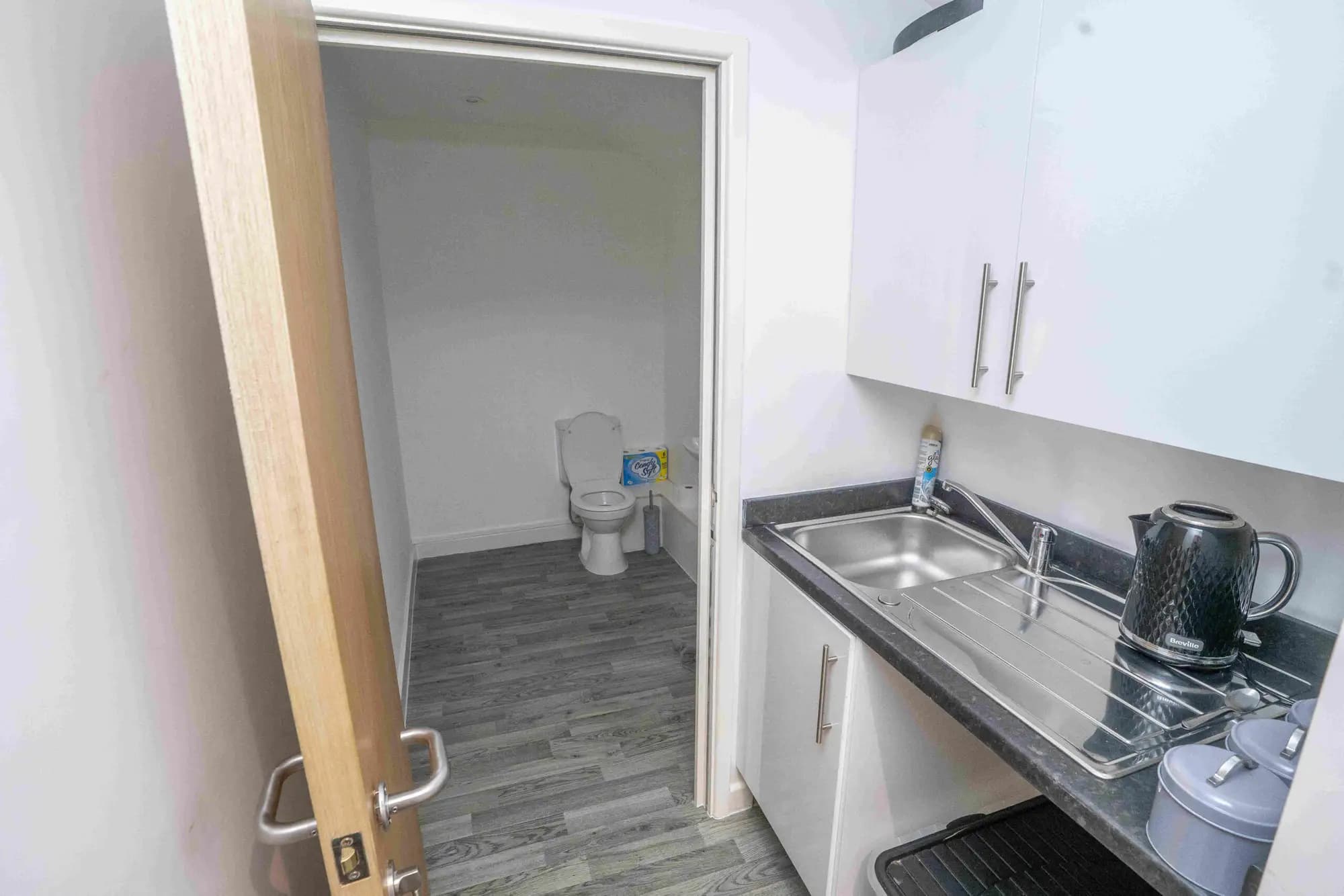 property photo 6 of 23